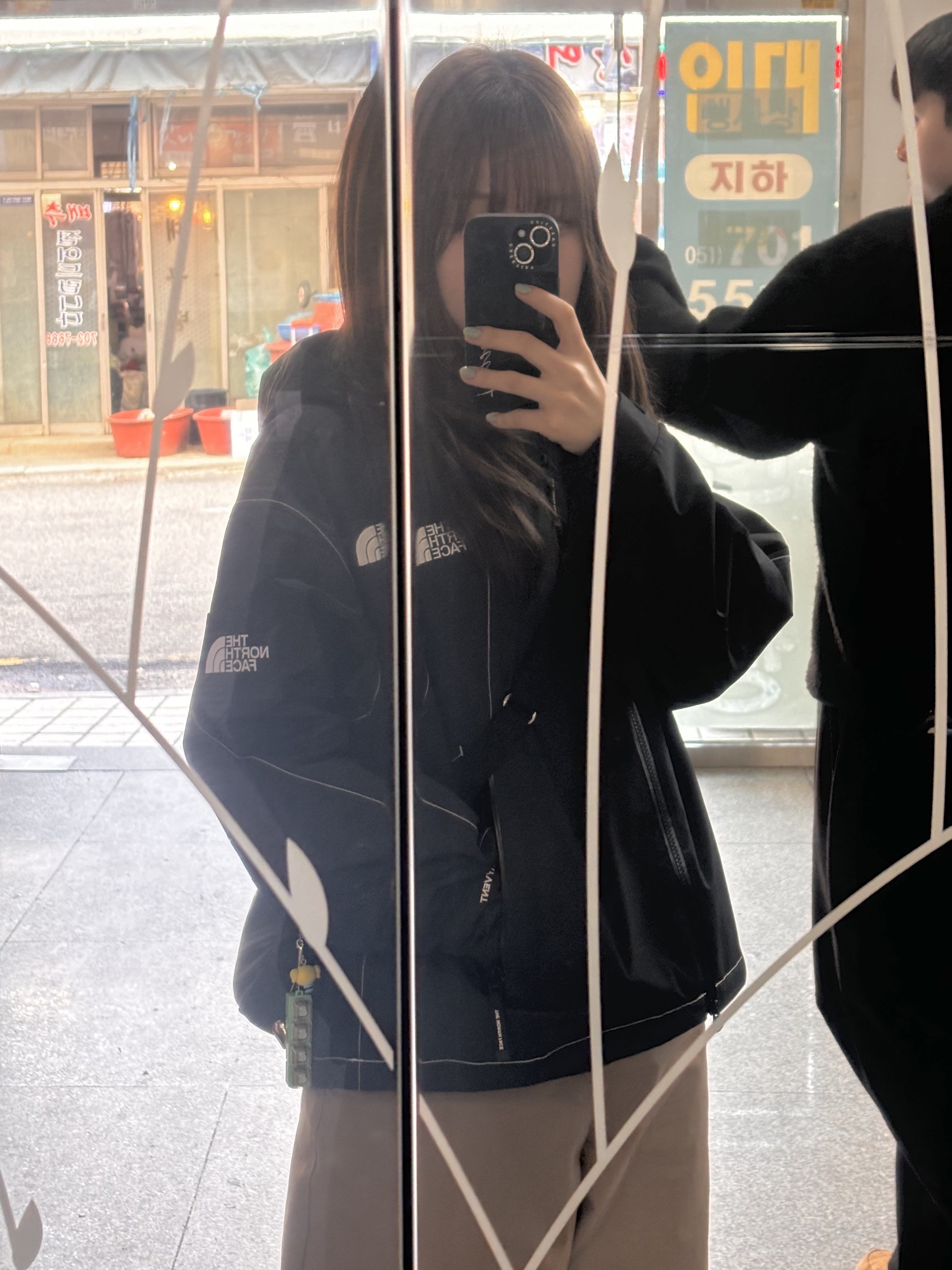 The North Face White Label Britton Jacket Black, Stussy Canvas Side Pouch Washed Black 착용 스타일 - 1