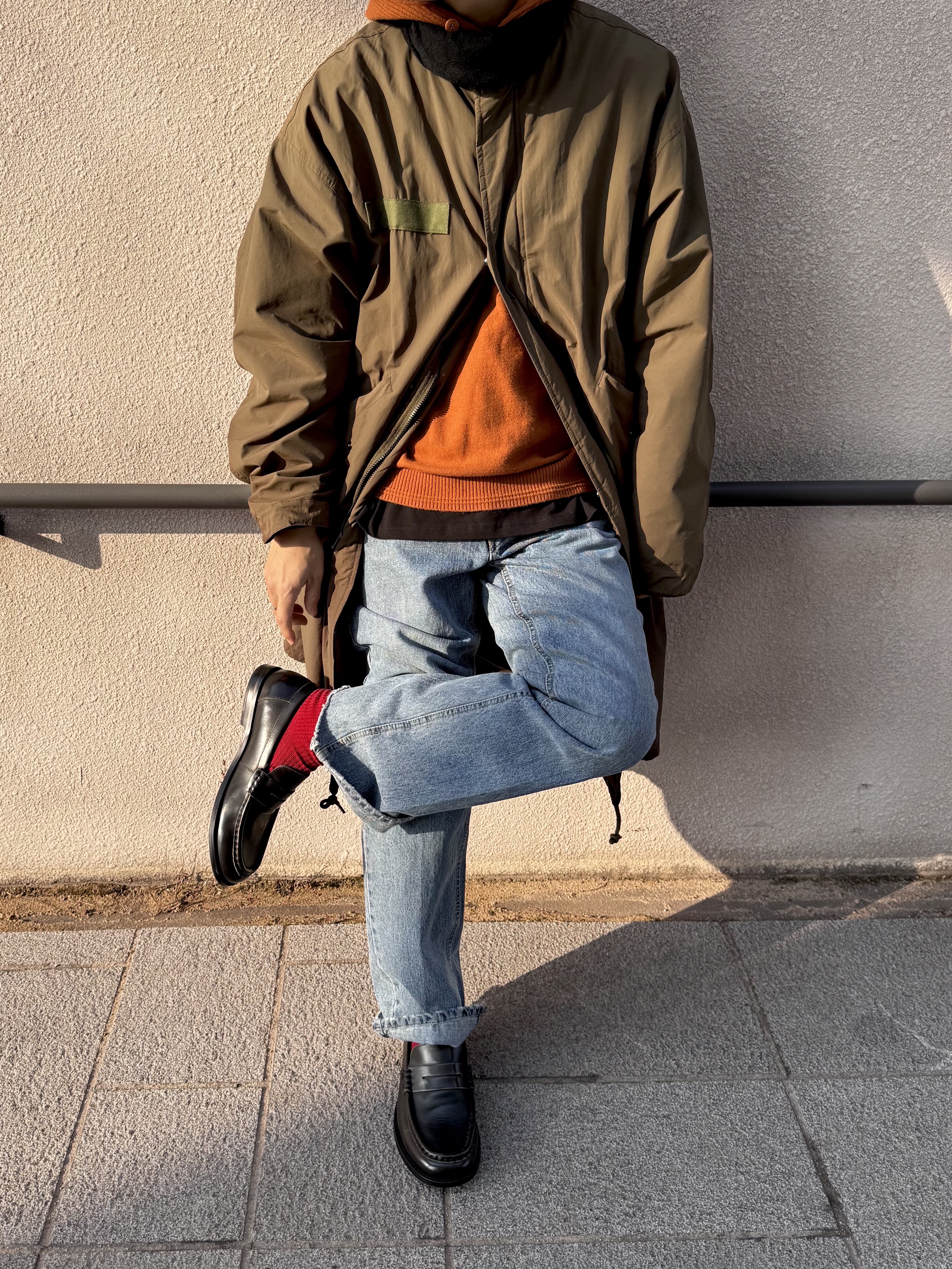 LOSTGARDEN UNIFORM Wide Loafer Vintage Brown 착용 스타일 - 1