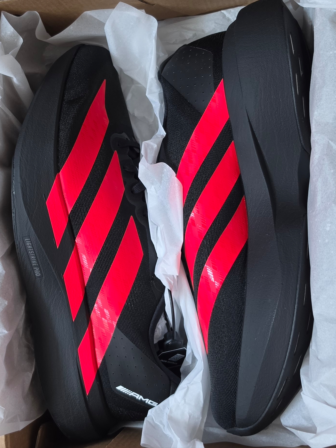 Adidas x Mercedes AMG Petronas Adizero EVO SL Core Black Lucid Red 착용 스타일