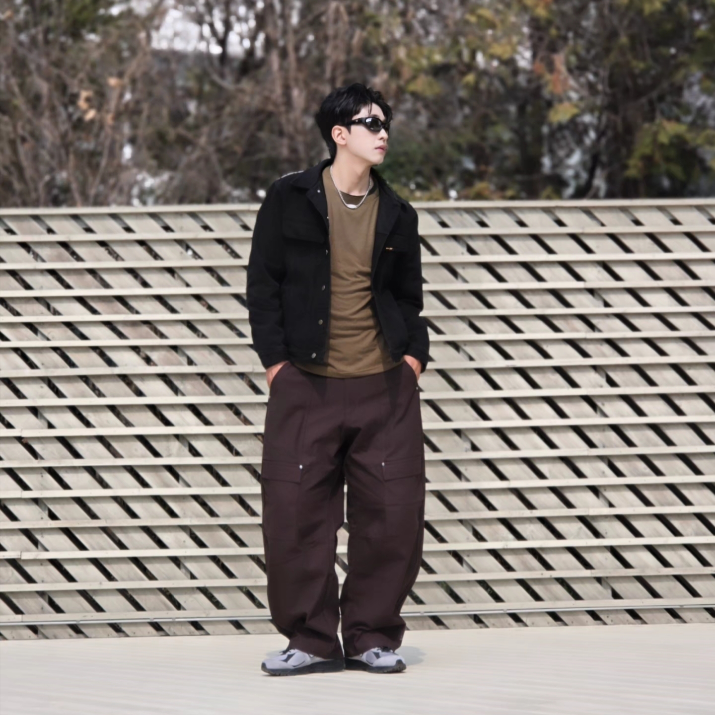 ersco Ancient Denim Trucker Jacket Black, Adidas Originals Canvas Cargo Work Pants Aurora Coffee - US Sizing 착용 스타일 - 8