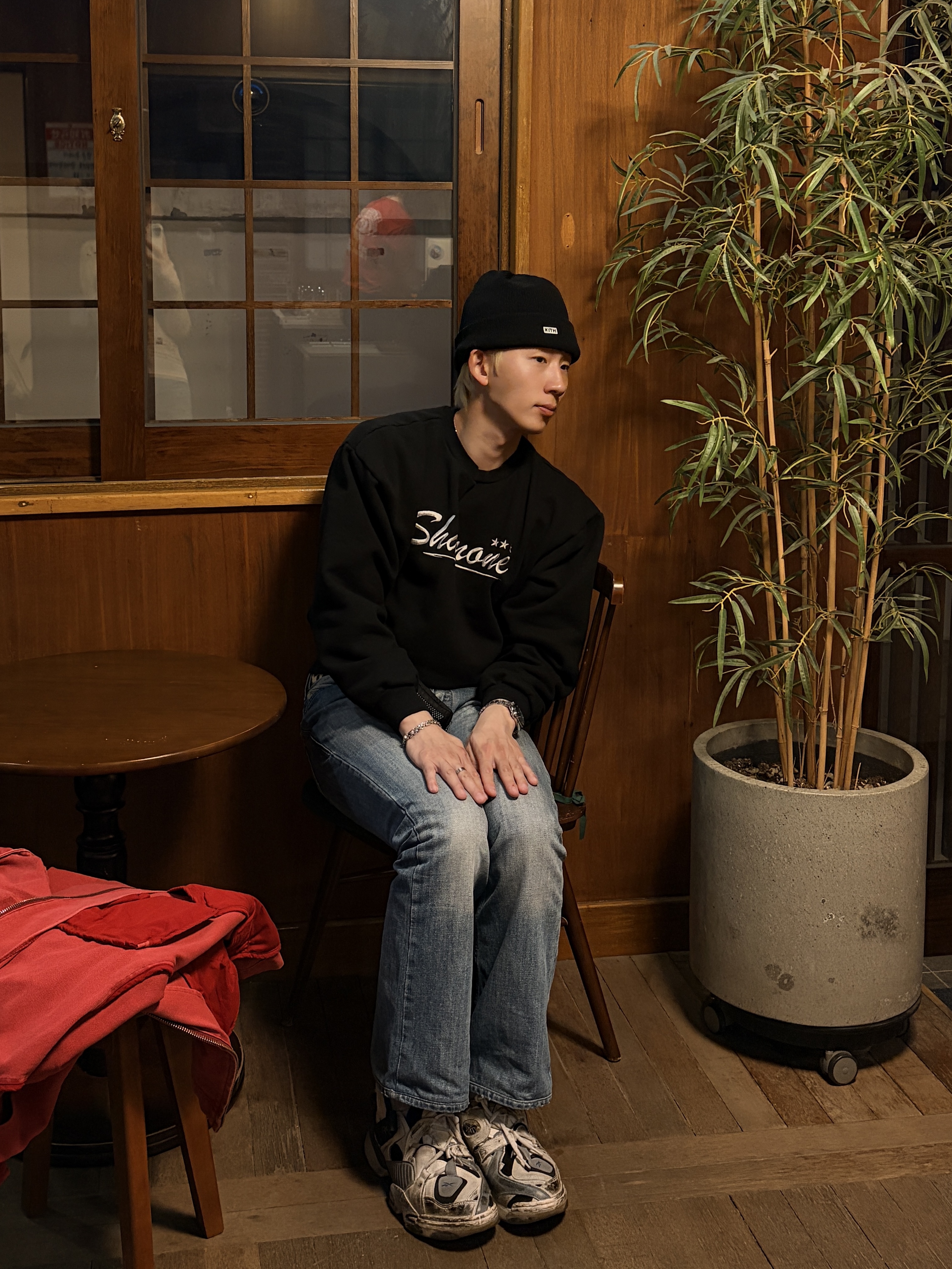Kith Classic Beanie Extent, Reebok x Vetements Genetically Modified Pump Dirty Chalk 착용 스타일 - 1