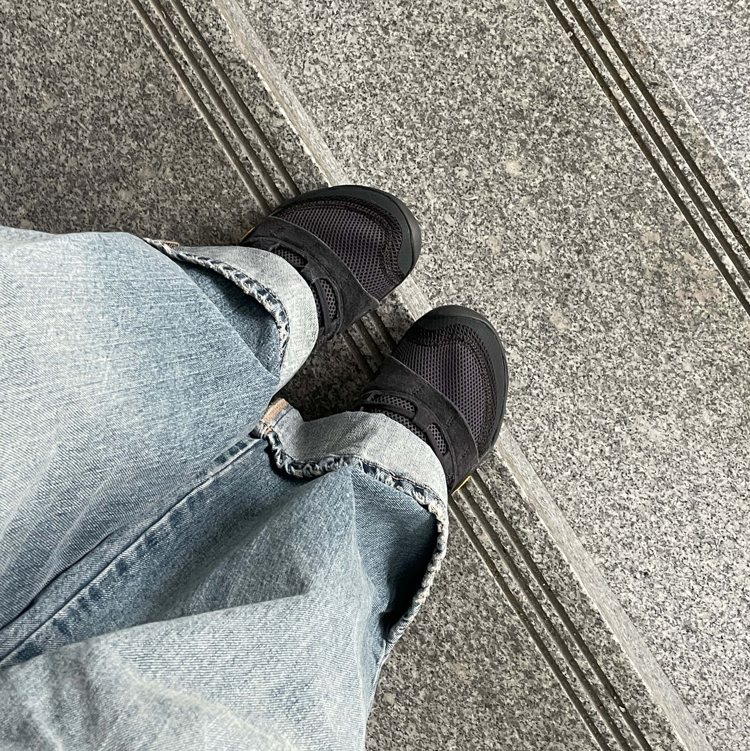 New Balance Minimus MT10O Black Castlerock 착용 스타일 - 4