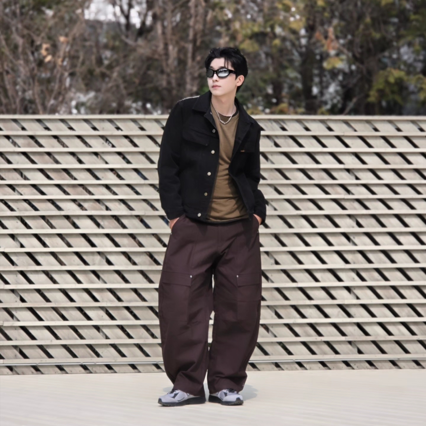 ersco Ancient Denim Trucker Jacket Black, Adidas Originals Canvas Cargo Work Pants Aurora Coffee - US Sizing 착용 스타일 - 9