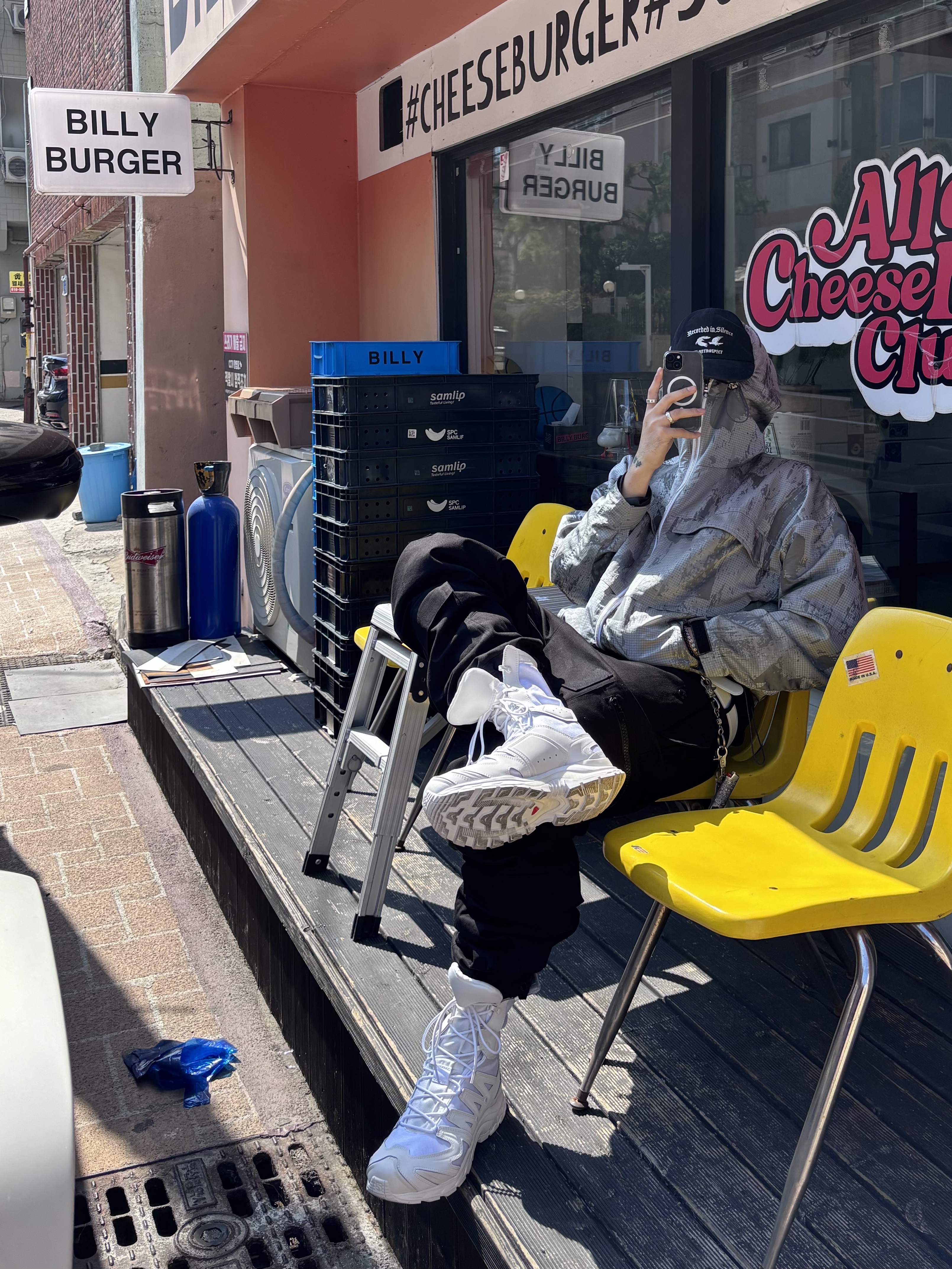 Salomon x Rier XA Jungle White, Wapworks Arctic Suspender Pants Black 착용 스타일 - 6