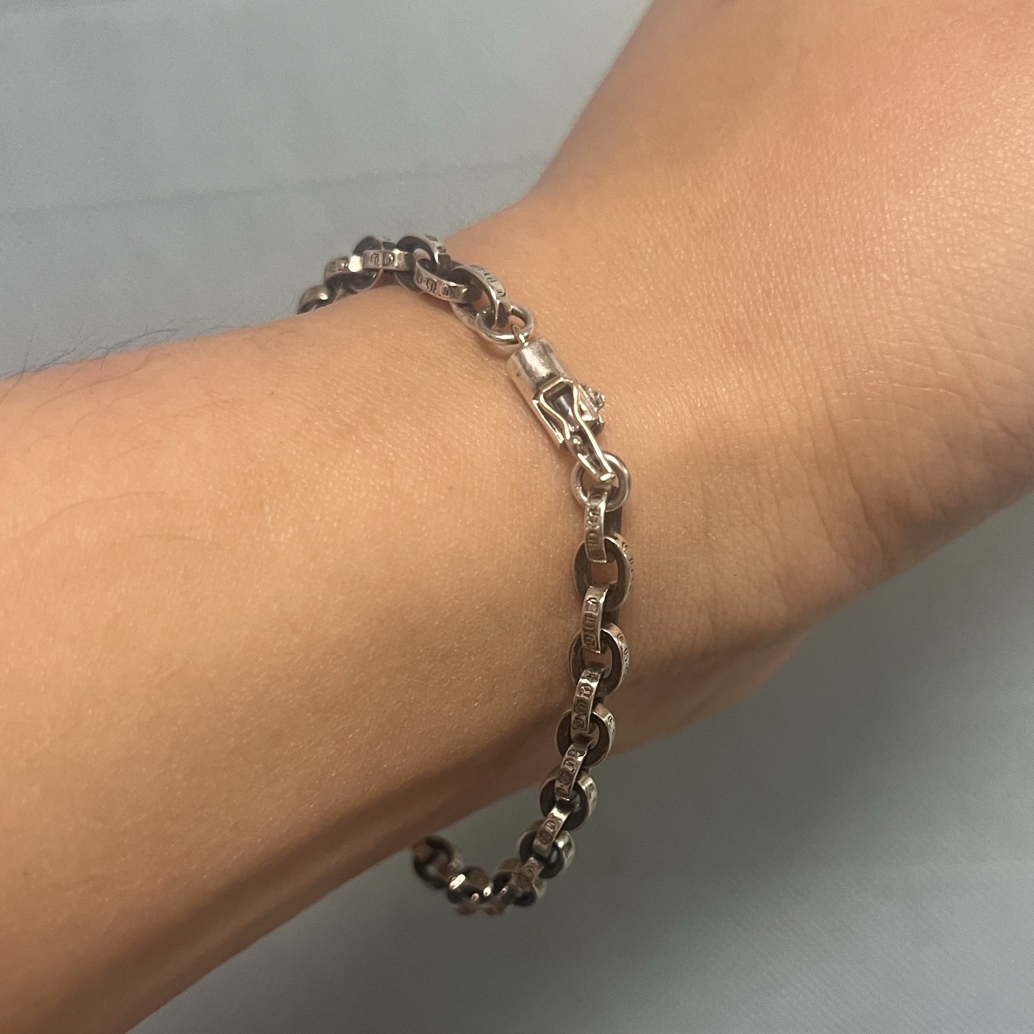 Chrome Hearts Paper Chain Bracelet Silver 착용 스타일