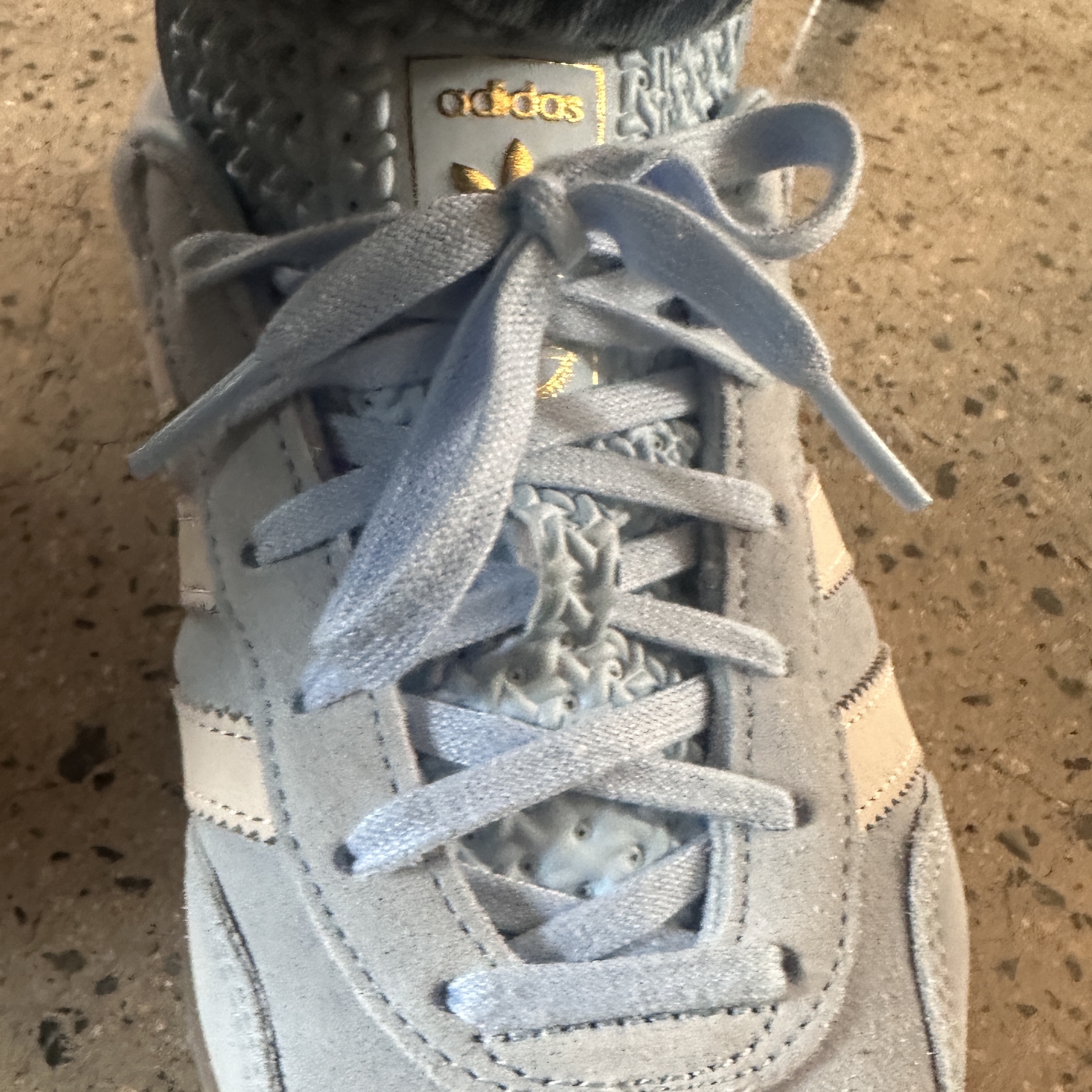 (W) Adidas Originals Gazelle Indoor Clear Sky Off White 착용 스타일
