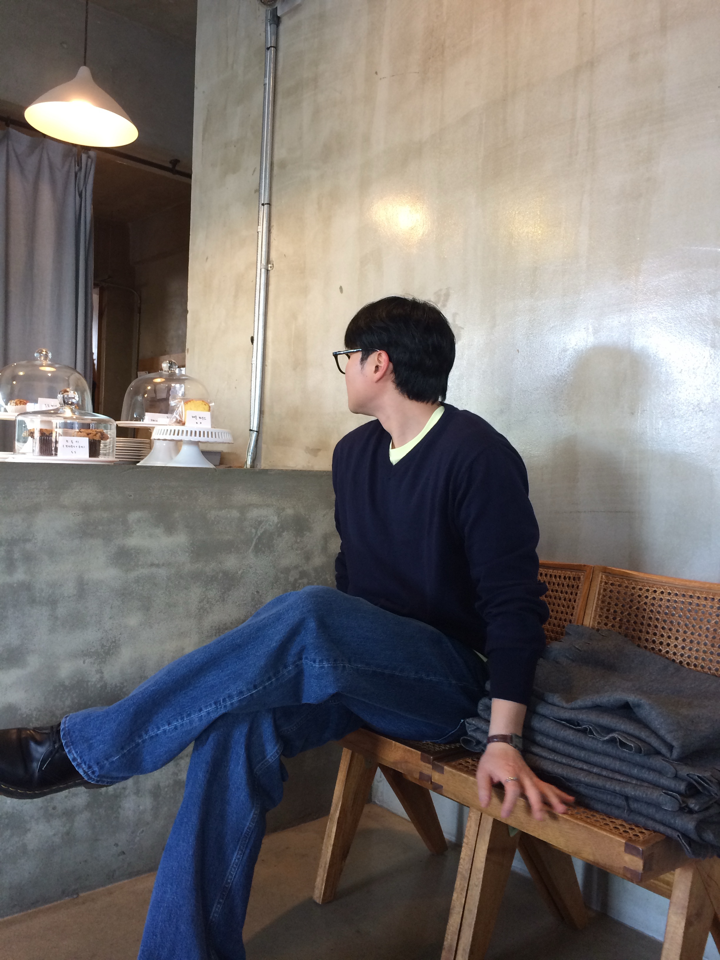 Casio LTP-V007L-9B, Dr. Martens 1461 Smooth Black 착용 스타일 - 3