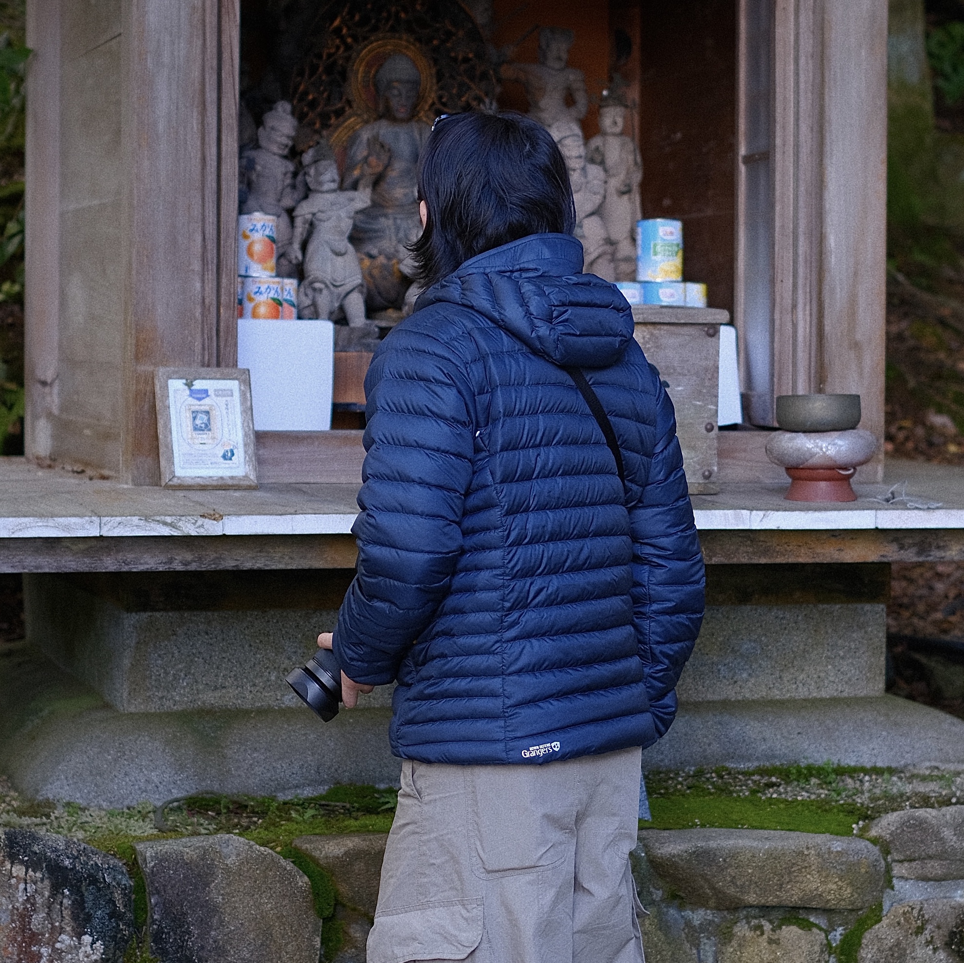 Rab Microlight Alpine Jacket Beluga, Asics Unlimited Gel-Kayano 14 Oyster Grey Clay Grey 착용 스타일 - 3