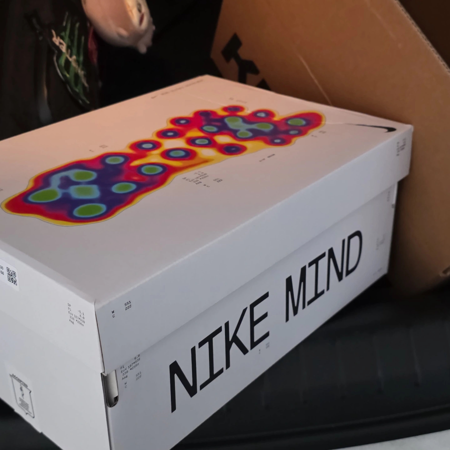 Nike Mind 001 Black Chrome 착용 스타일 - 1