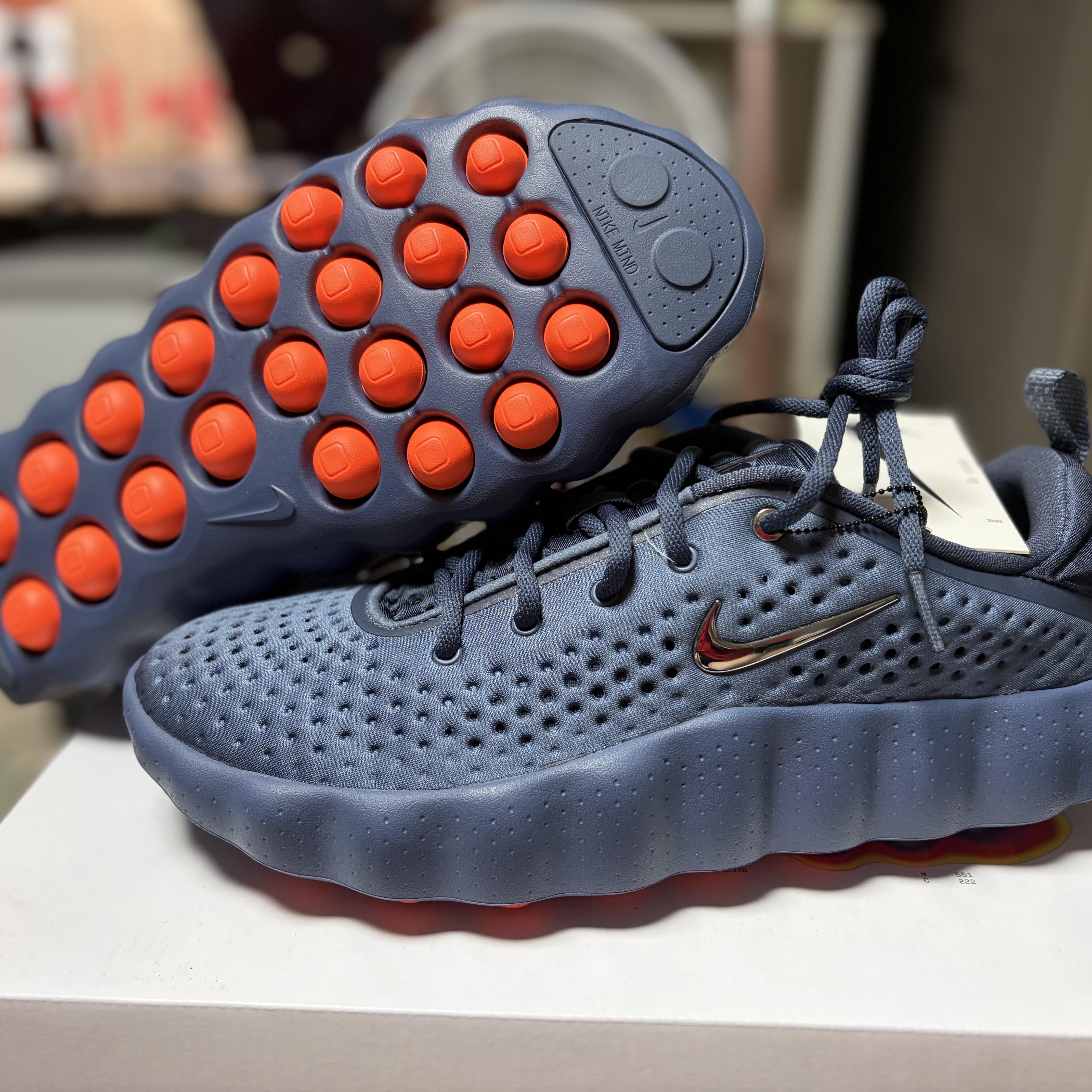 Nike Mind 002 Thunder Blue Chrome 착용 스타일 - 6