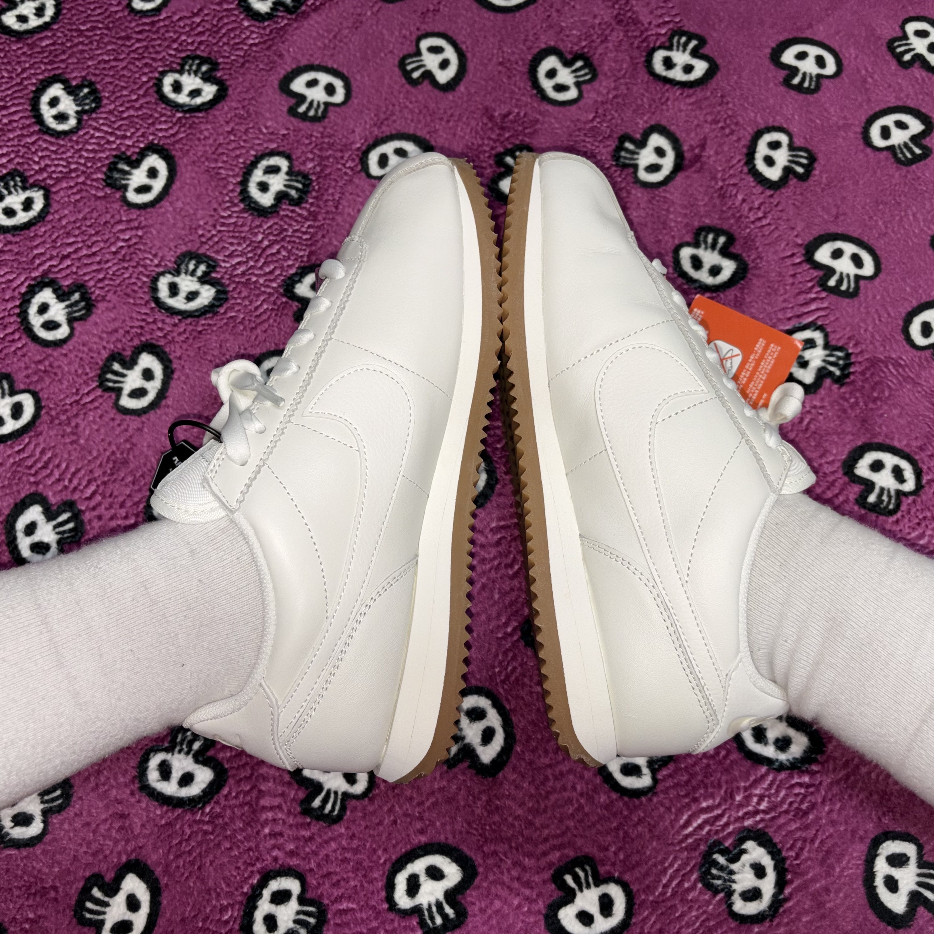 (W) Nike Cortez SE Sail 착용 스타일 - 2