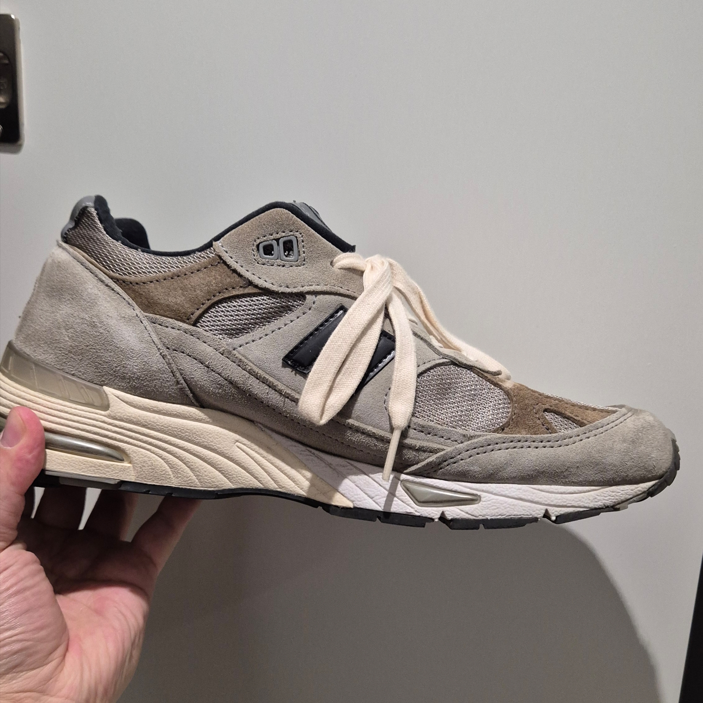 New Balance x JJJJound 991 Made in UK Grey 착용 스타일