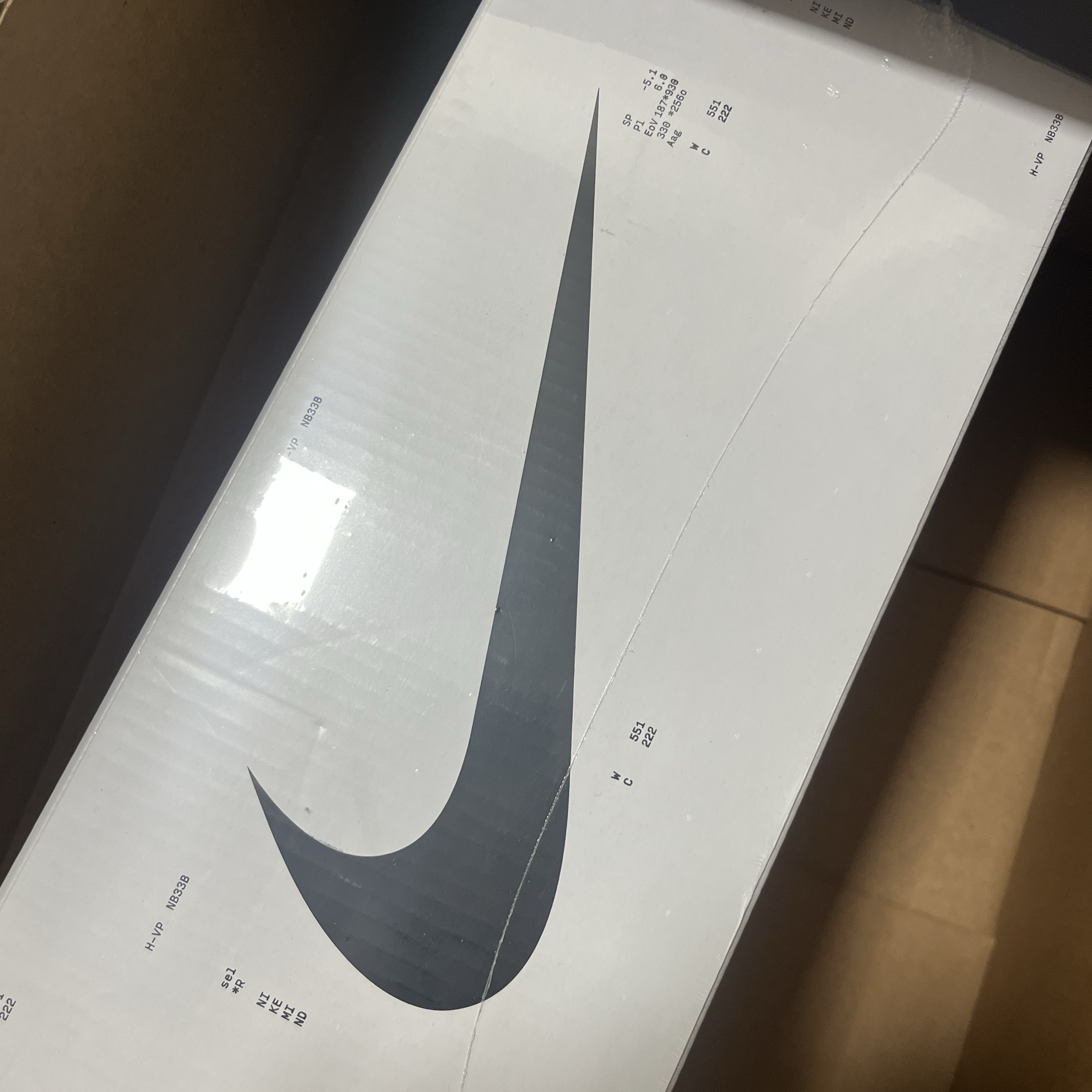 (W) Nike Mind 001 Black Hyper Crimson 착용 스타일 - 4