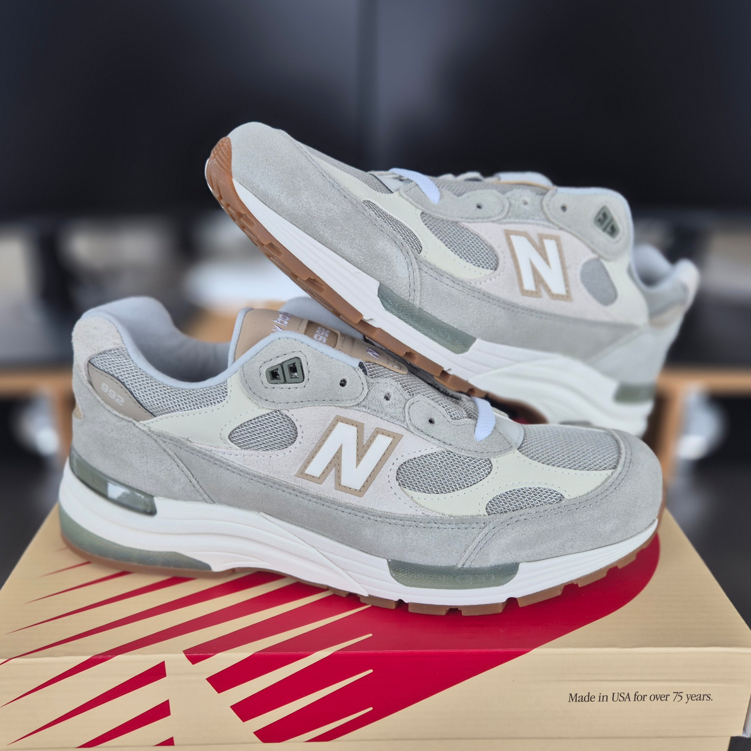 New Balance x Teddy Santis 992 Made in USA Olivine Incense 착용 스타일