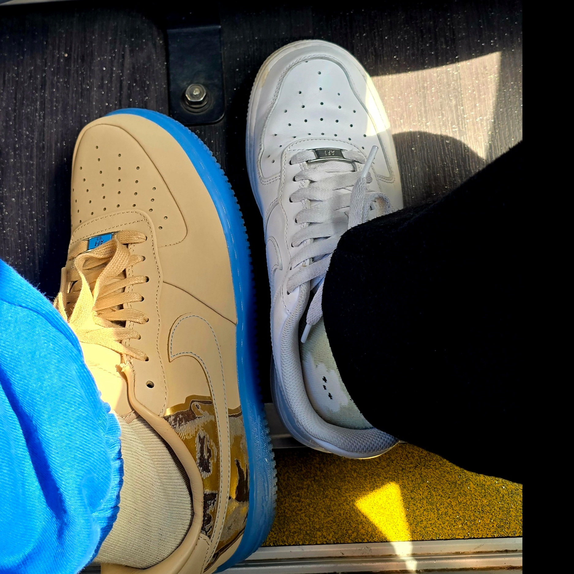 Nike Air Force 1 '07 Low White, Nike x Kobe Bryant Air Force 1 Low Protro Linen and University Blue 착용 스타일