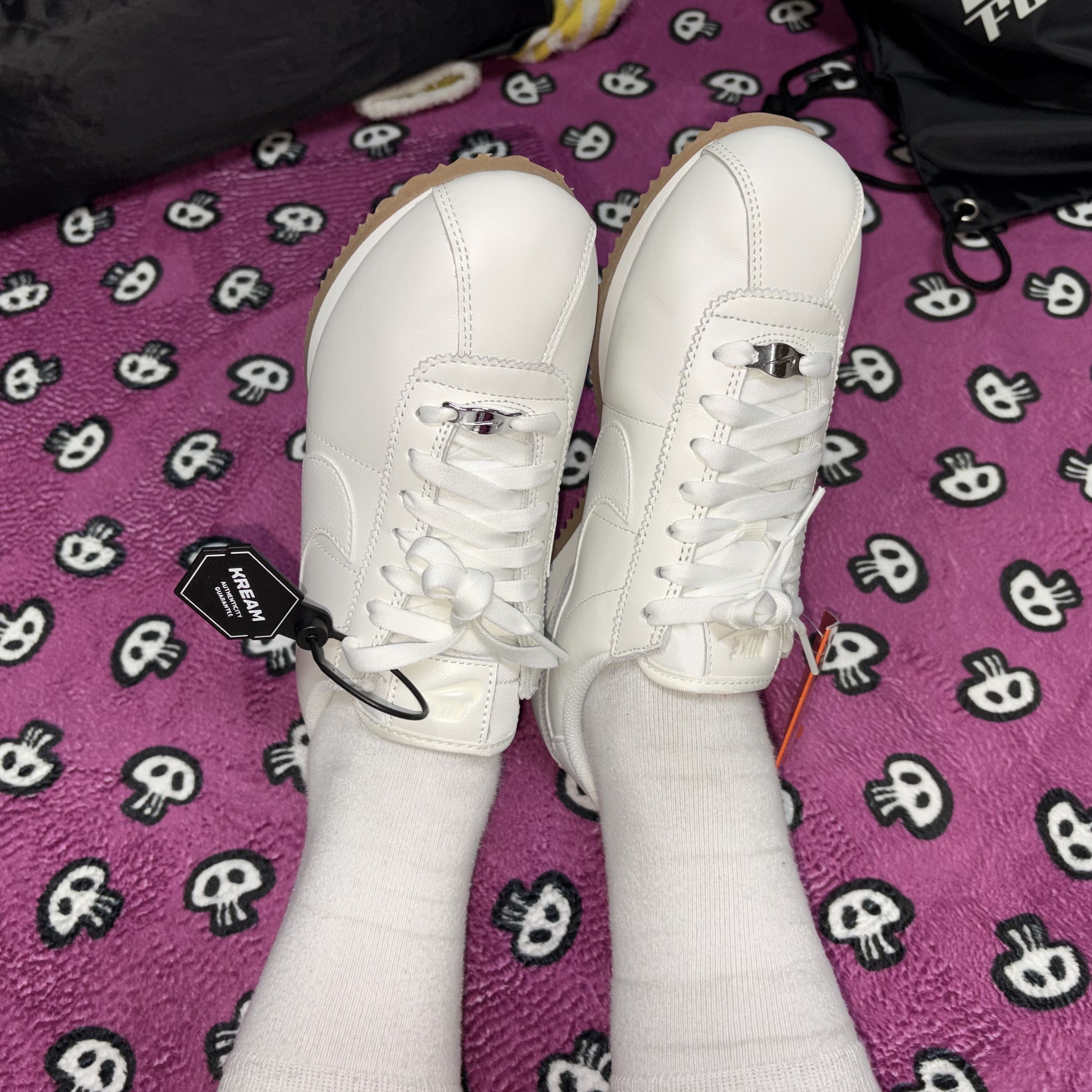 (W) Nike Cortez SE Sail 착용 스타일 - 3