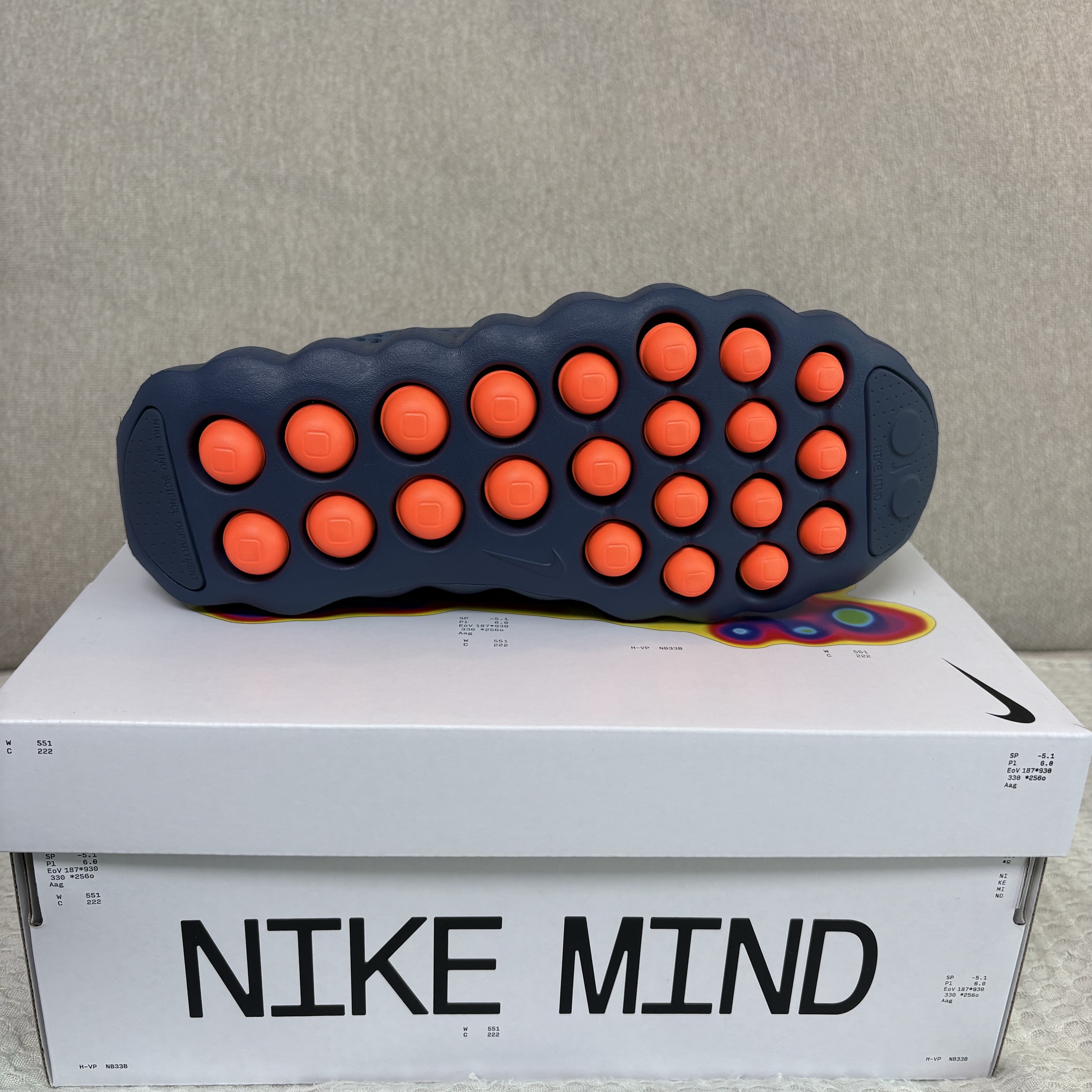 Nike Mind 002 Thunder Blue Chrome 착용 스타일 - 2