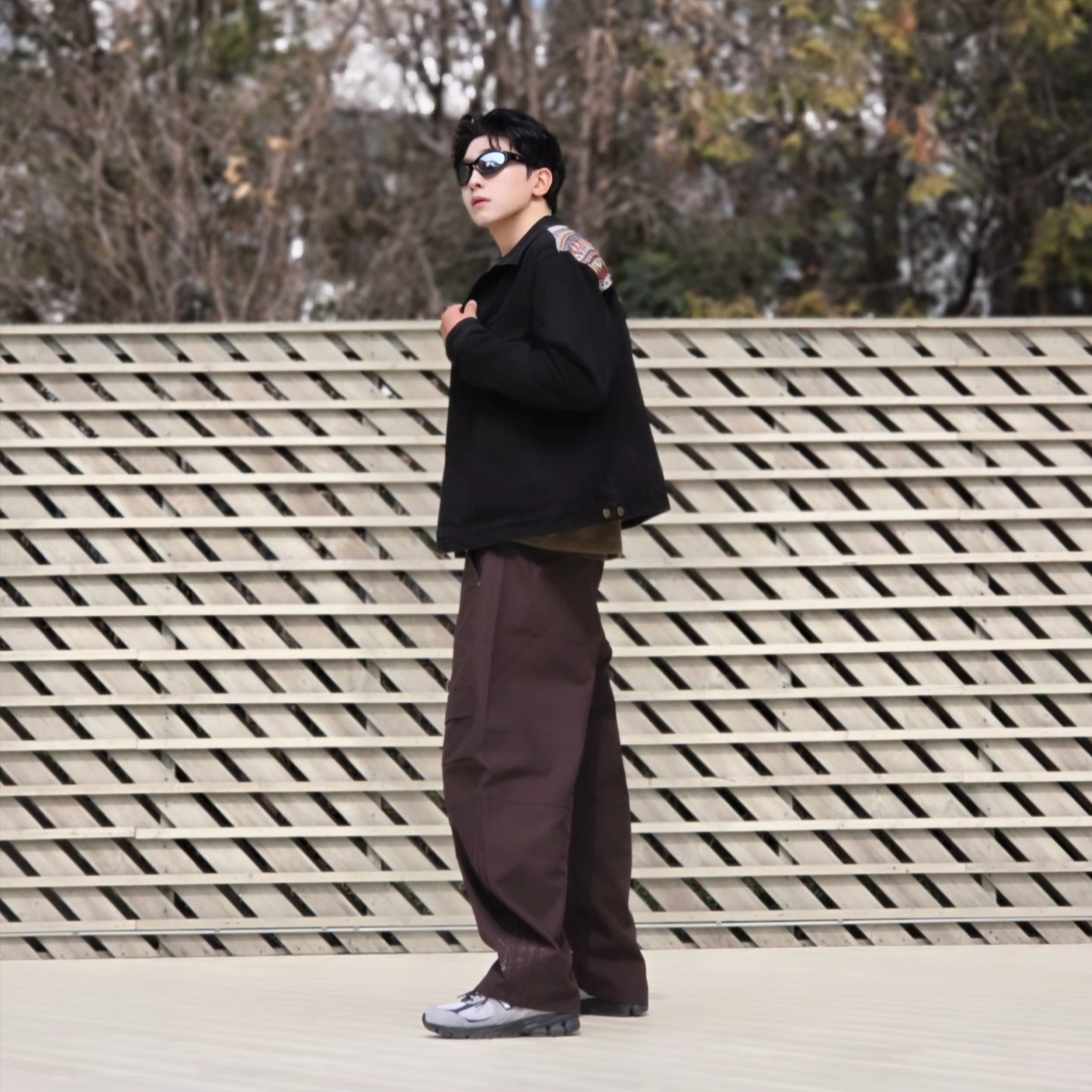 ersco Ancient Denim Trucker Jacket Black, Adidas Originals Canvas Cargo Work Pants Aurora Coffee - US Sizing 착용 스타일 - 6