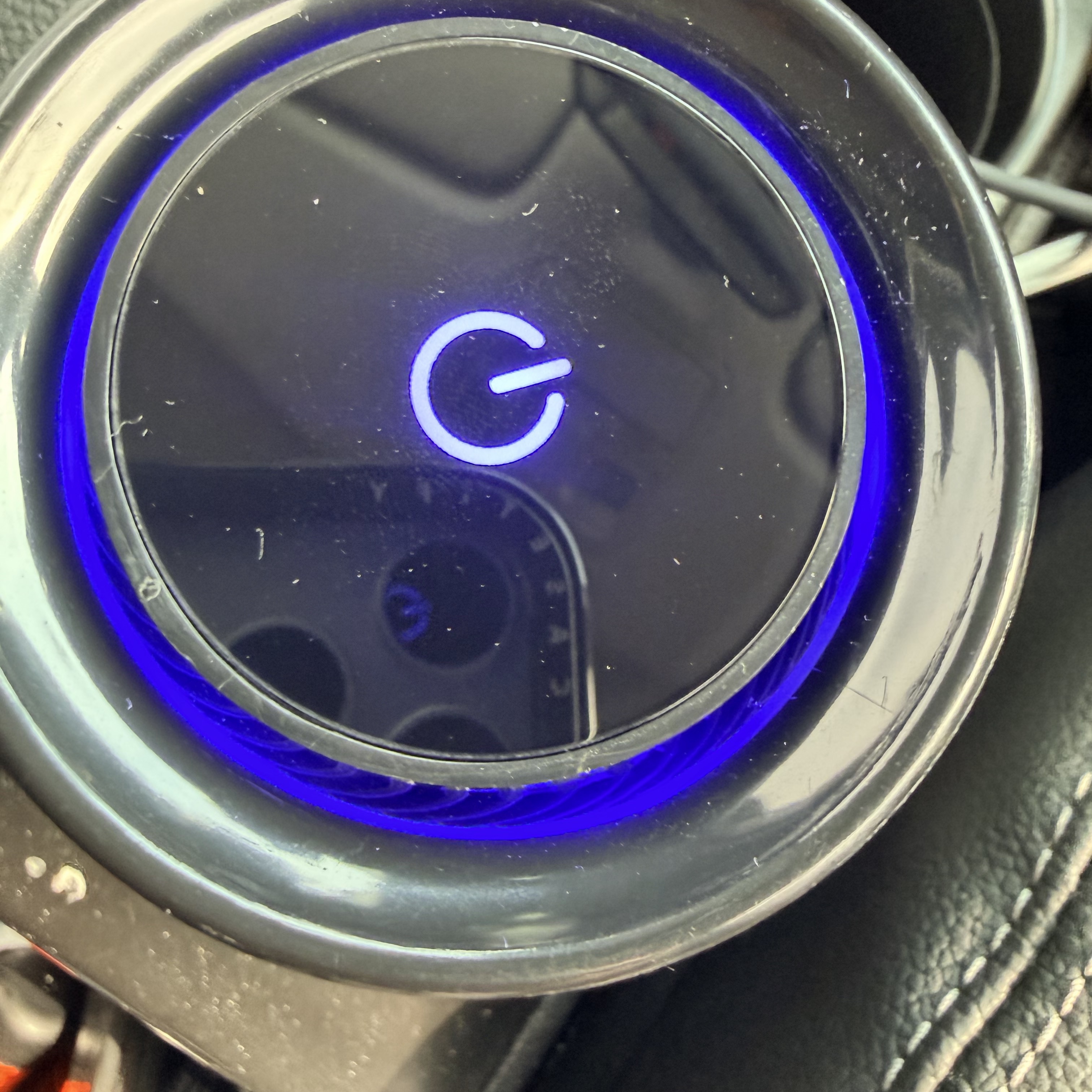 AlloKorea Car Air Purifier A5 Plus 착용 스타일