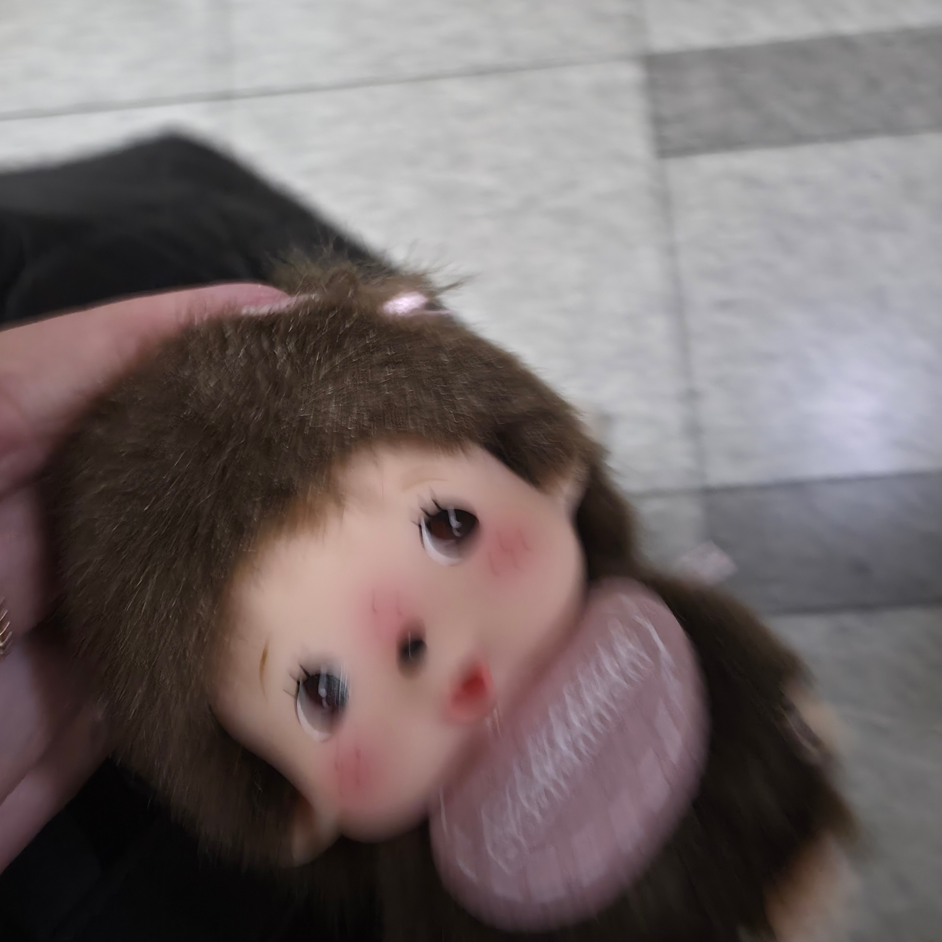 Monchhichi Bebichhichi Bighead SS Girl Key Chain Pink 착용 스타일