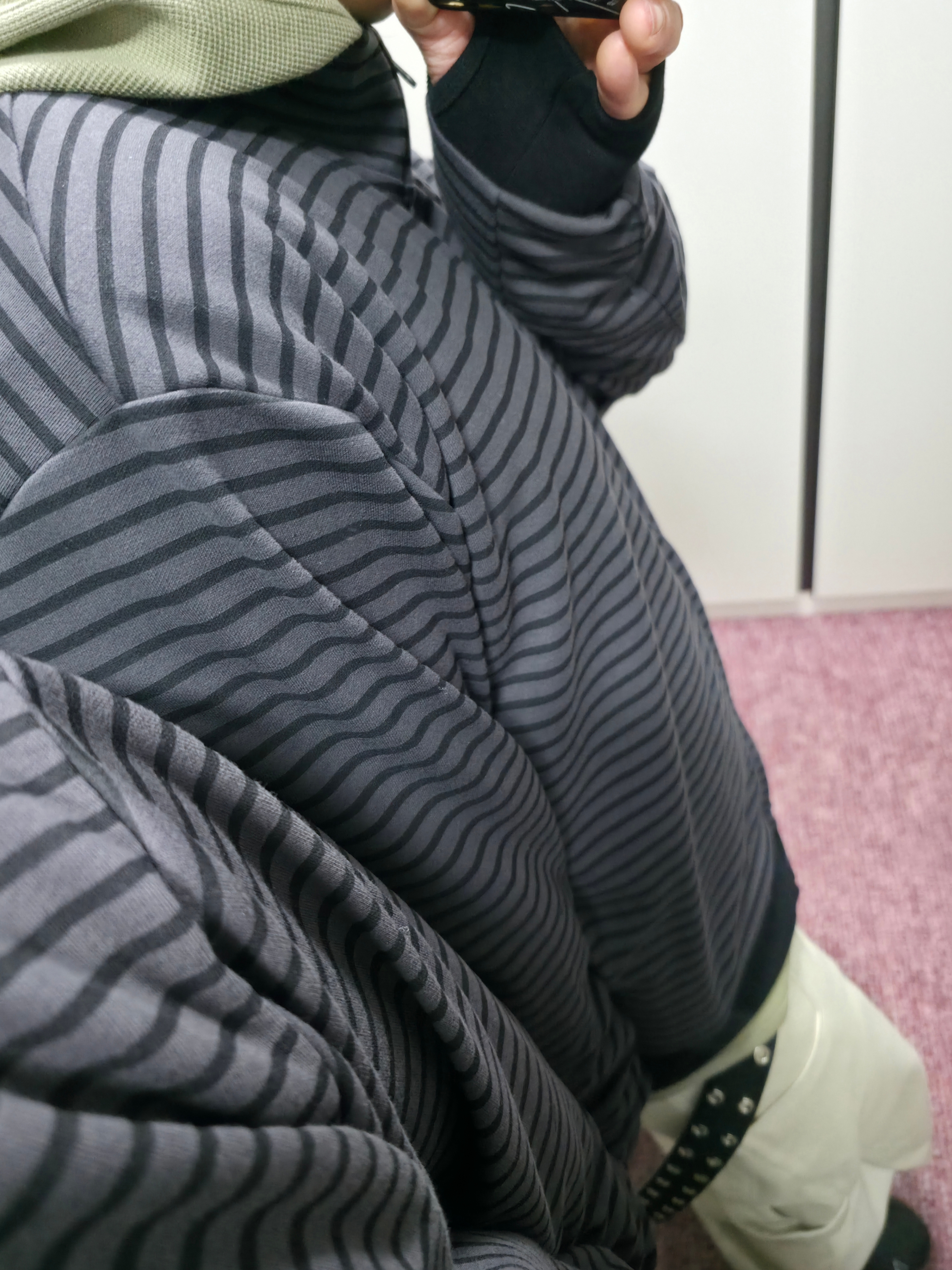 Kamien 247 All Day Baggy Pants Light Beige, Kamien x MJD Double Hole Belt Black Shearling Calfskin 착용 스타일 - 5
