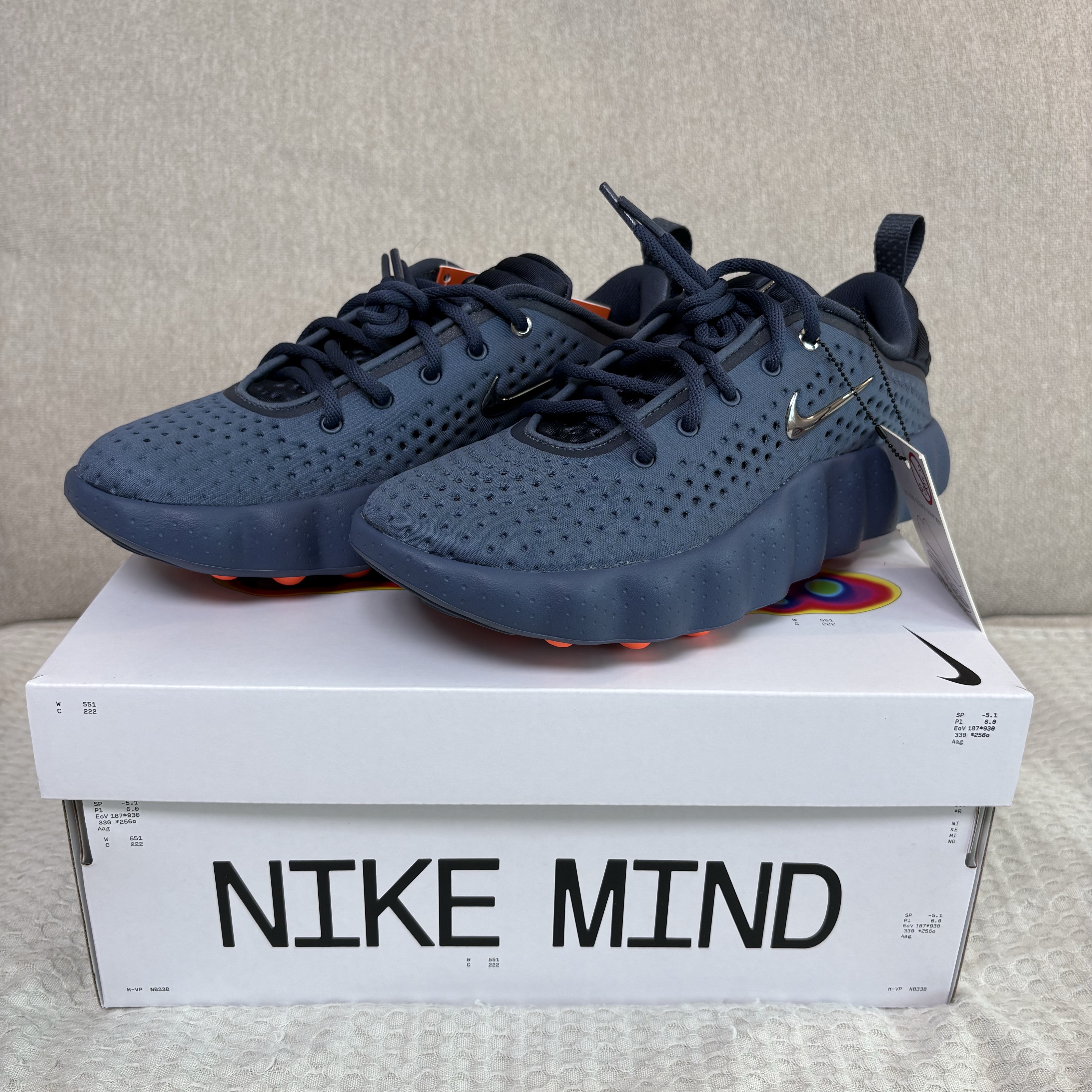 Nike Mind 002 Thunder Blue Chrome 착용 스타일 - 1