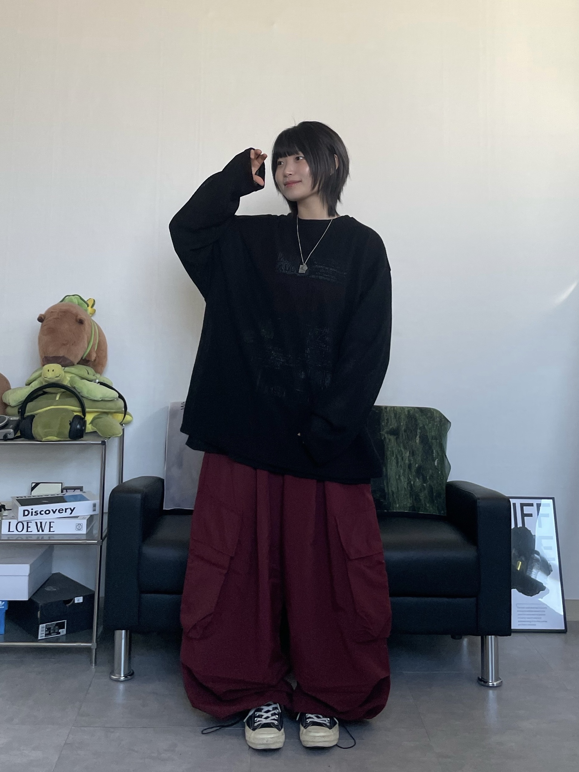 Converse x Play Comme des Garcons Chuck 70 Ox Black, Hello Sunrise Fish Oval Logo Relaxed Fit 6P Cap Black 착용 스타일 - 3