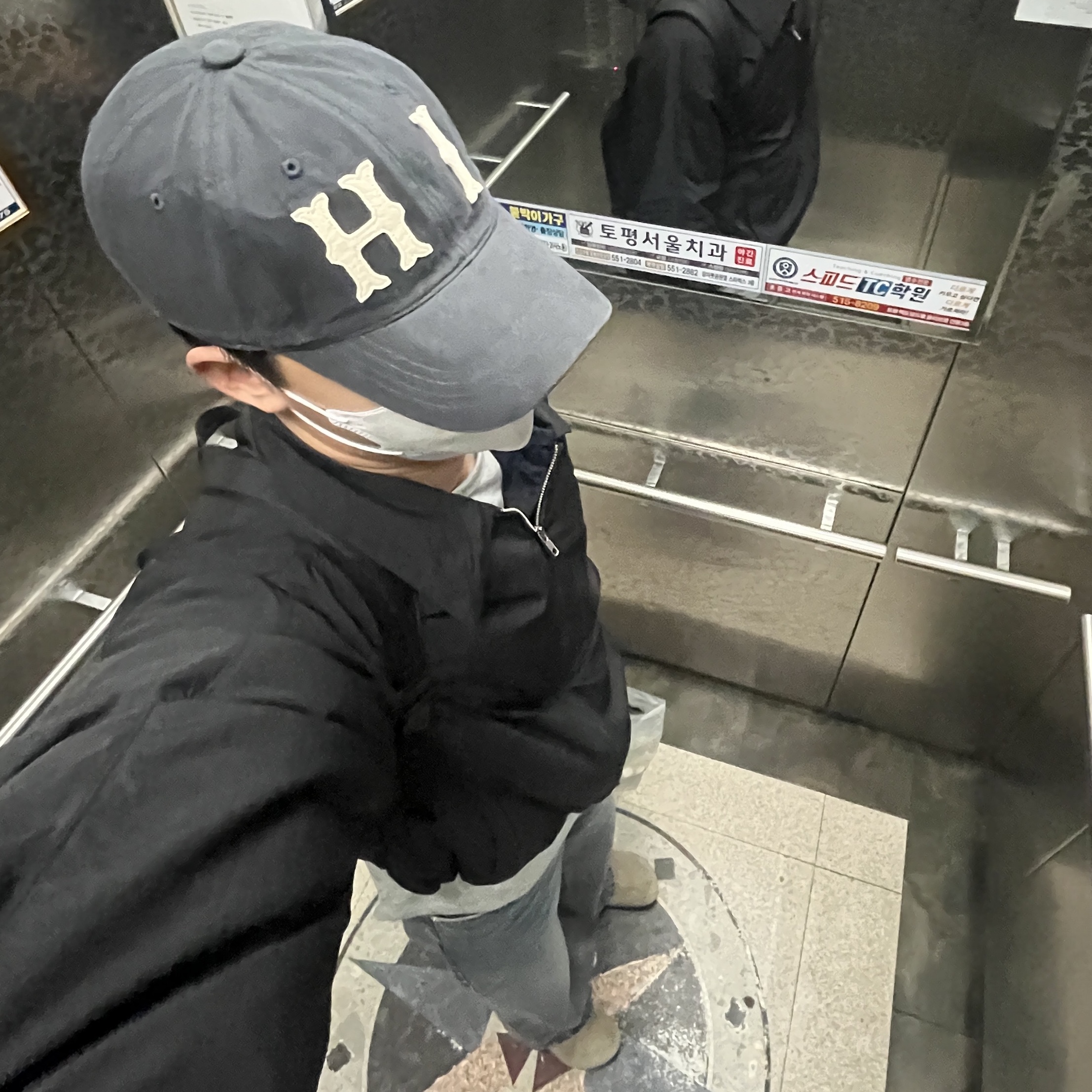 Polyteru Human Index HI Cap Navy (Classic Fit) 착용 스타일