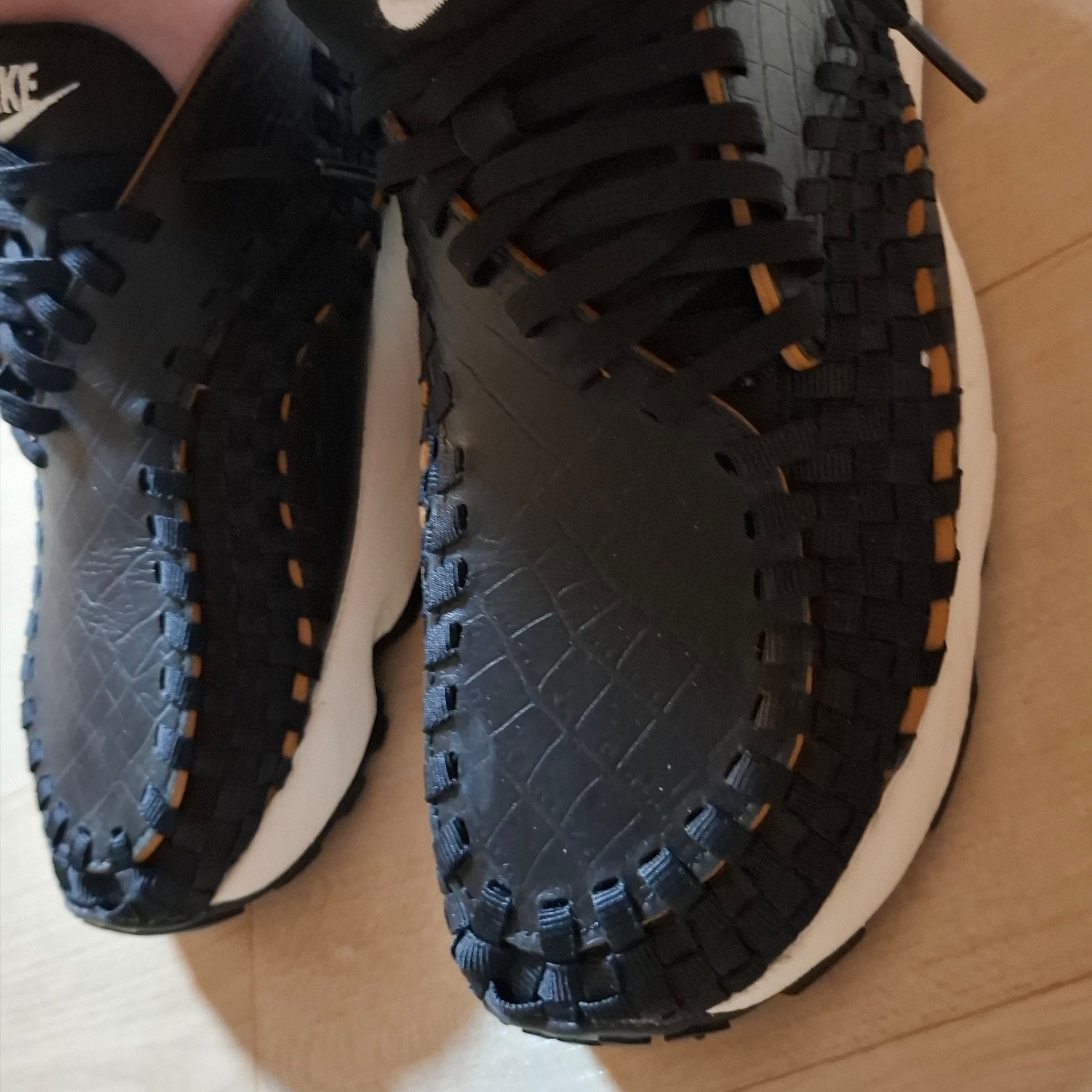 (W) Nike Air Footscape Woven Premium Black Pale Ivory 착용 스타일 - 2