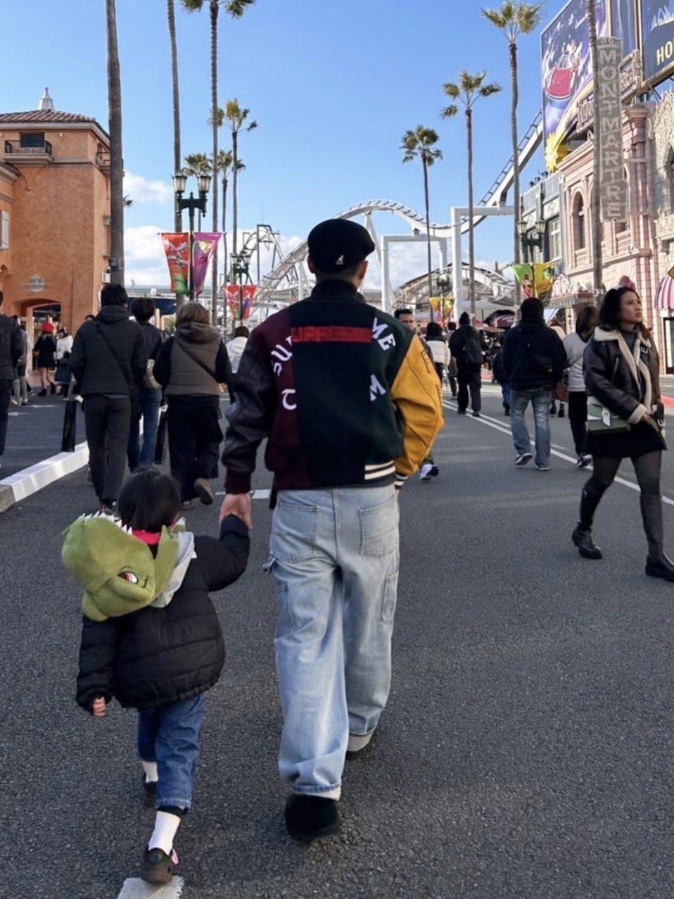 Supreme x MM6 Maison Margiela Split Varsity Jacket Multicolor - 24SS, Dr. Martens x Palace 1461 Red 착용 스타일 - 6