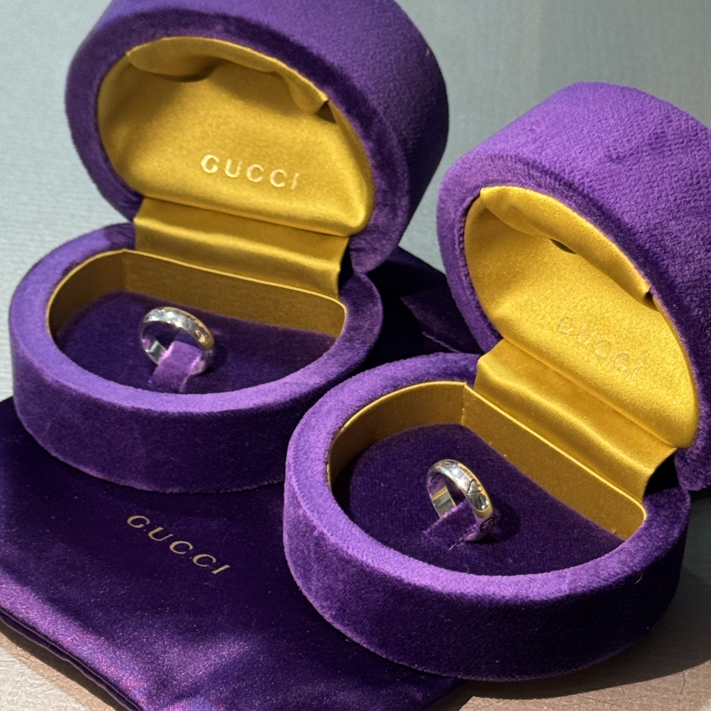 Gucci Blind For Love Ring Silver 착용 스타일