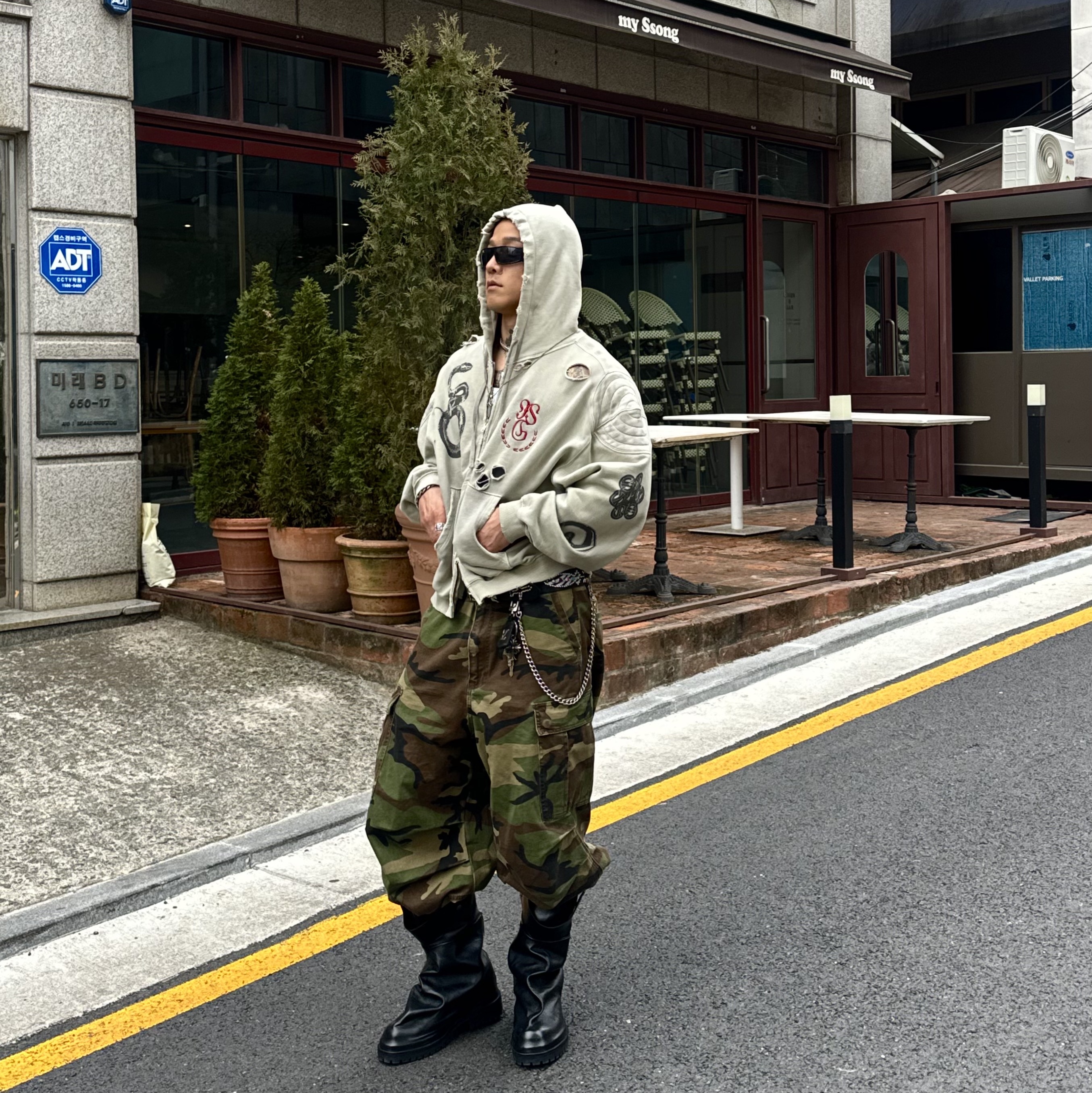 Timberland x Supreme x MM6 Maison Margiela Money 6 Inch Premium Waterproof Boot Multicolor - 26SS - Medium, Timberland x Supreme Patchwork 6 Inch Premium Waterproof Boot Multicolor - 25FW - Medium 착용 스타일 - 3