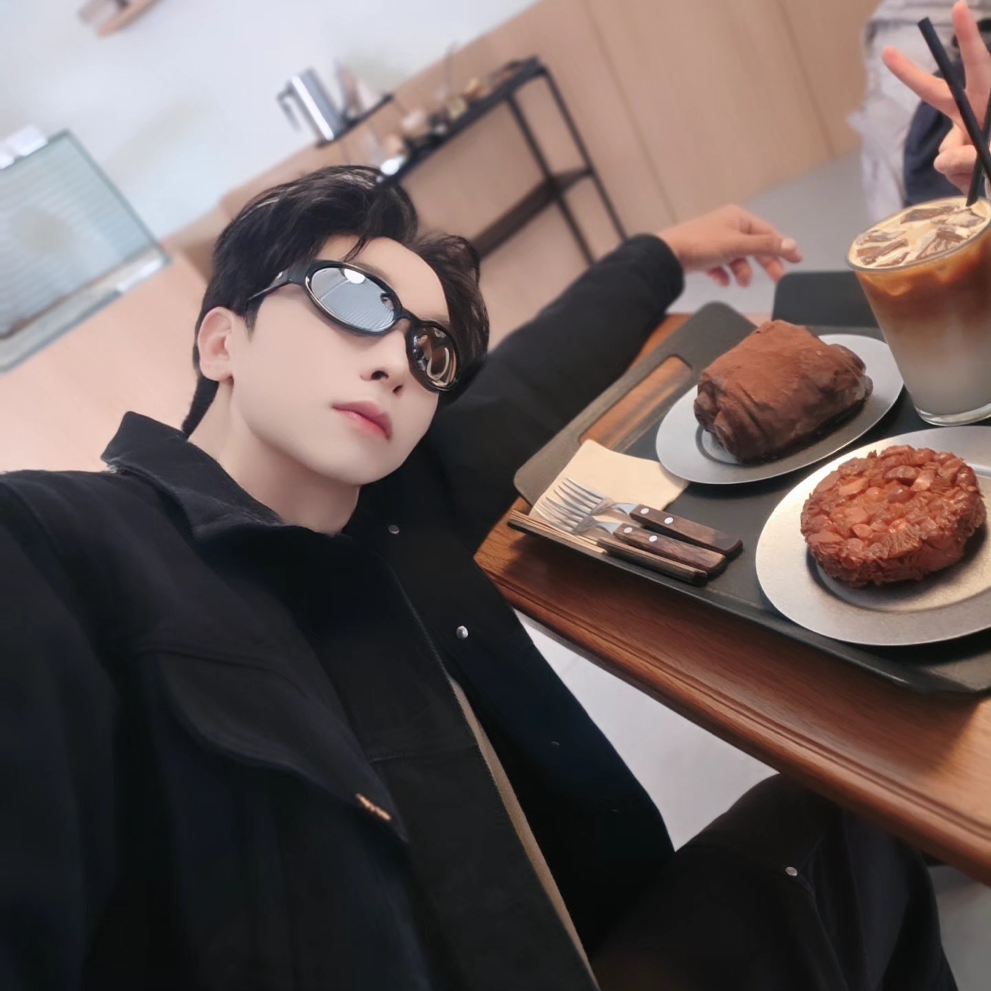 ersco Ancient Denim Trucker Jacket Black, Diesel Dx1446 Red Enamel Stainless Steel Chain Necklace Silver 착용 스타일 - 1