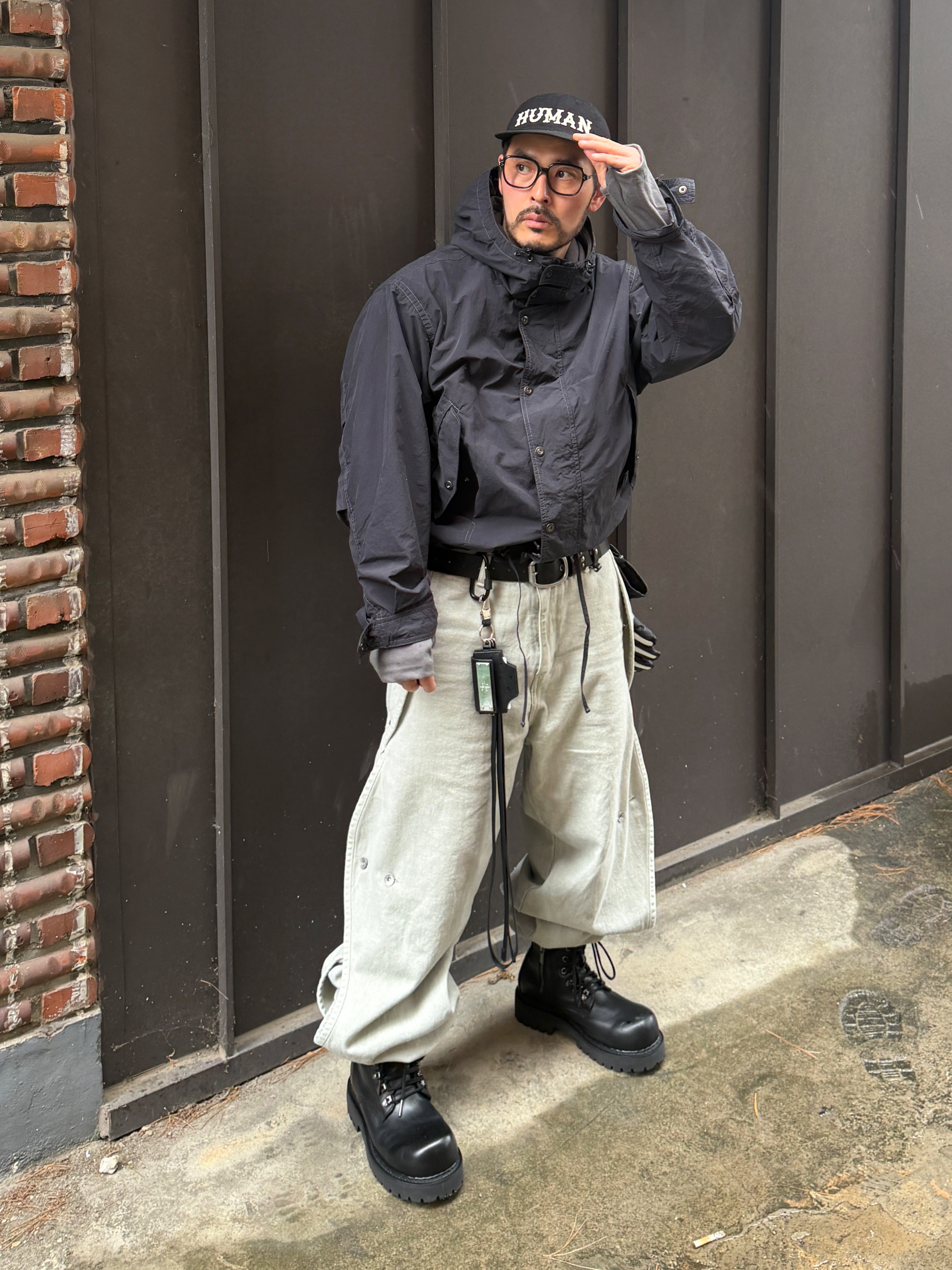 Sansan Gear Cotton Wave Pants Grey, Vacant Archive Ruta Steel Standard Belt Black 착용 스타일 - 3