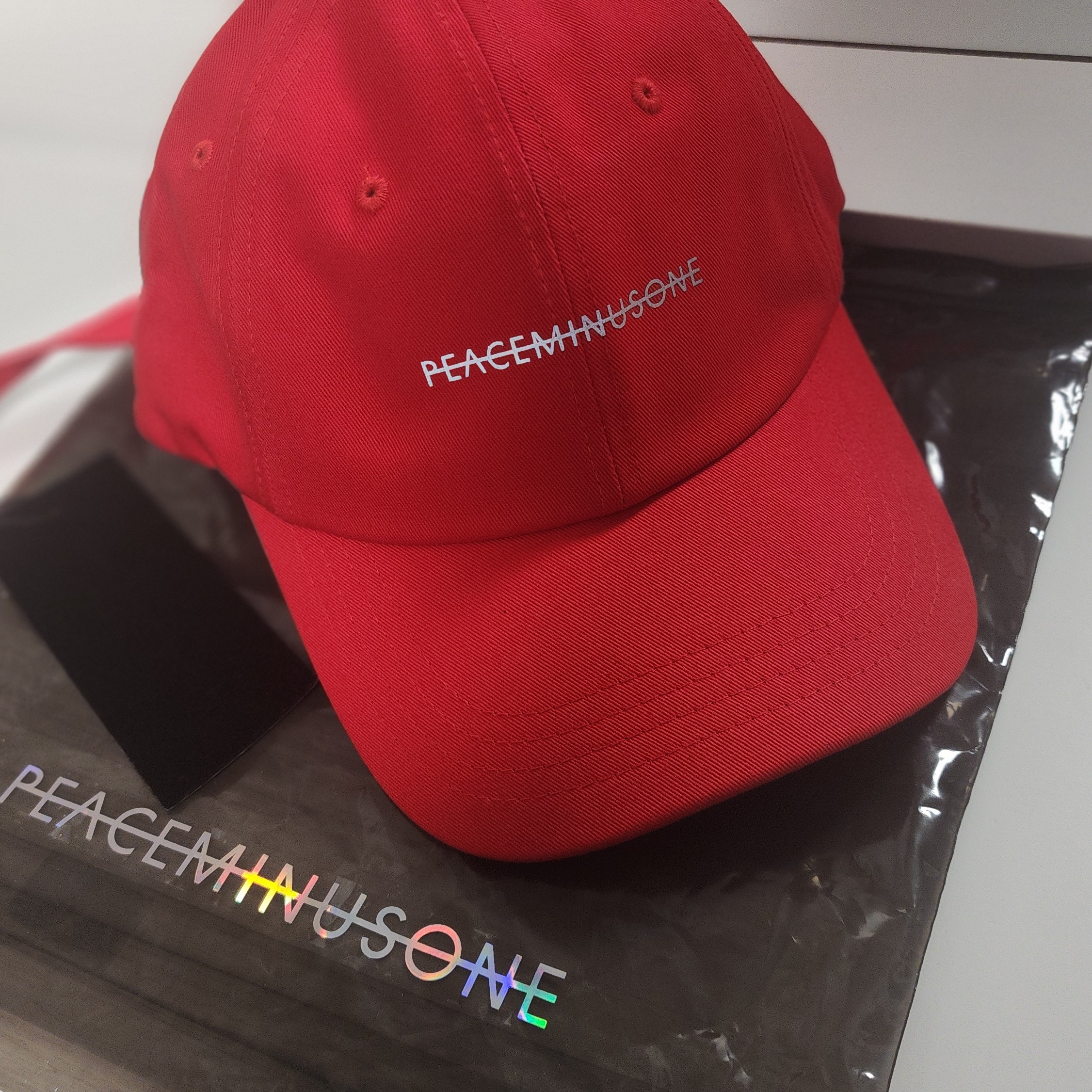 Peaceminusone PMO Cotton Cap #4 Red 착용 스타일 - 3
