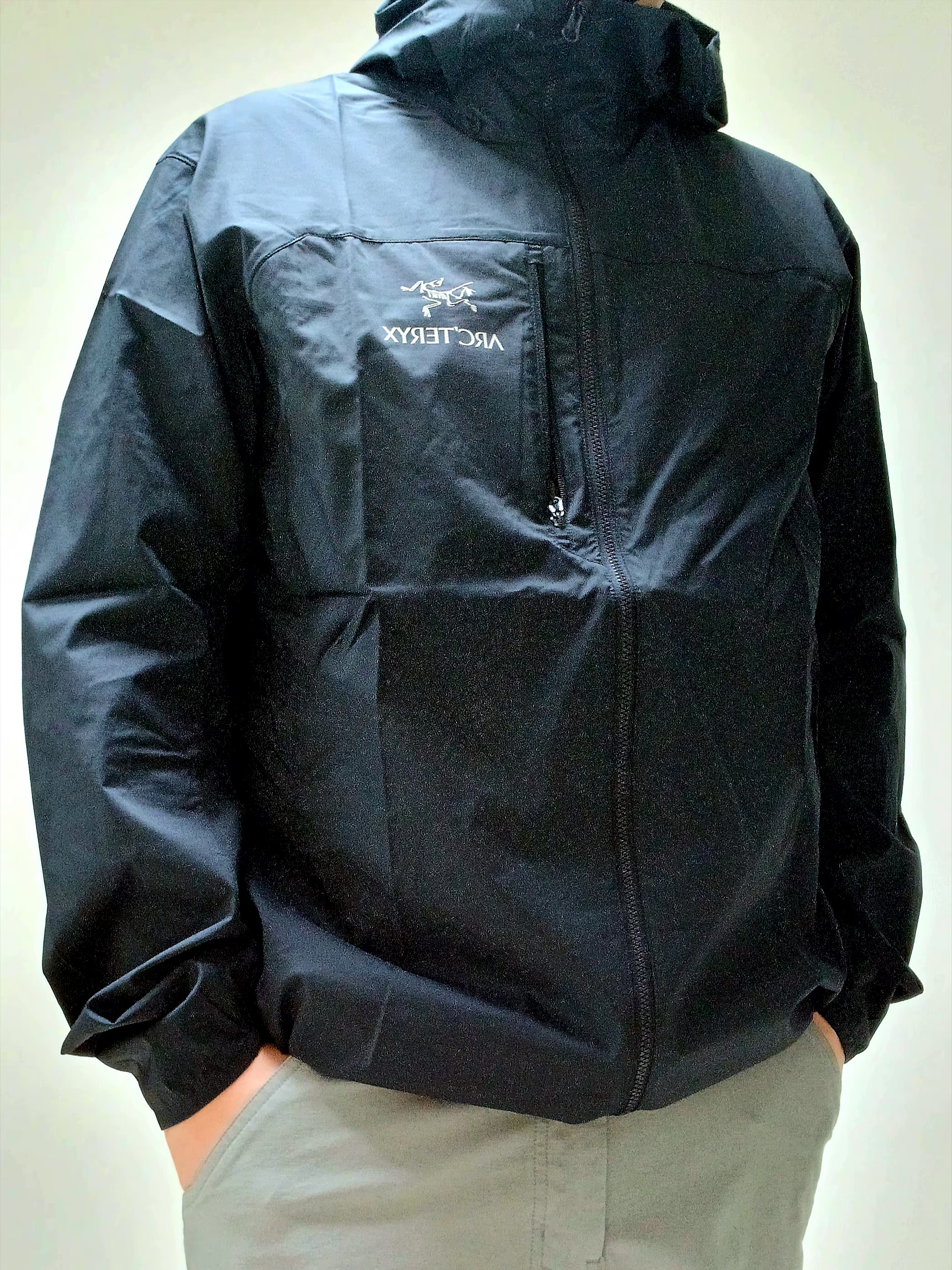 Arc'teryx Squamish Hoody Black Sapphire, Arc'teryx Cronin Cotton Pants Void 착용 스타일 - 2