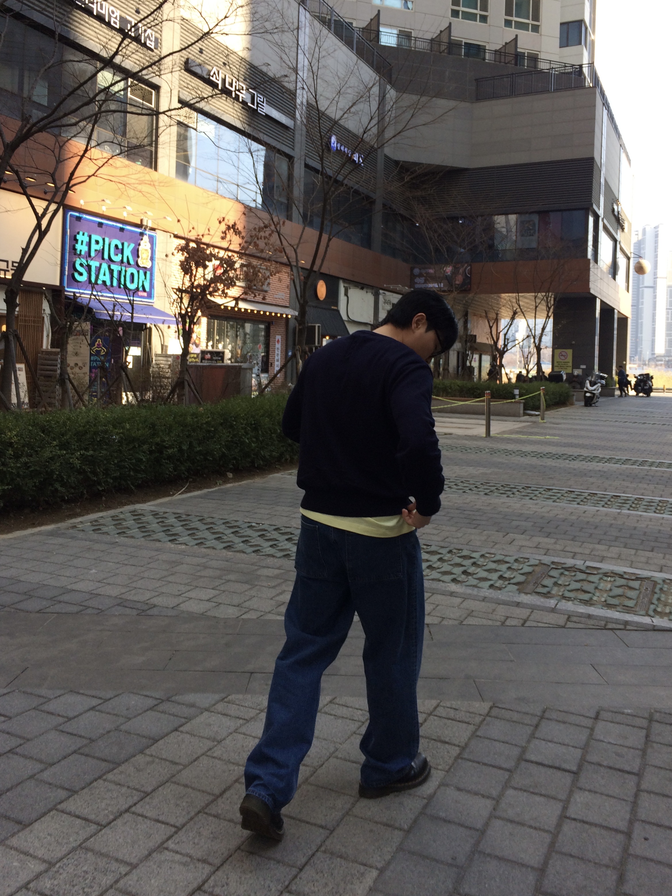 Casio LTP-V007L-9B, Dr. Martens 1461 Smooth Black 착용 스타일 - 5