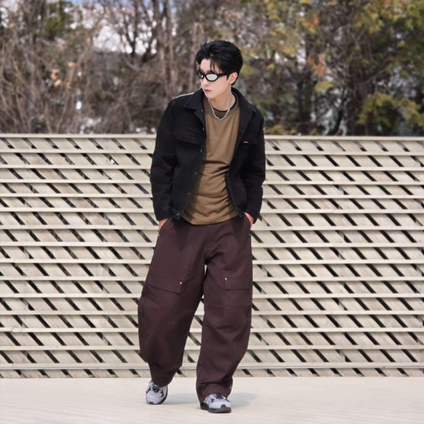 ersco Ancient Denim Trucker Jacket Black, Adidas Originals Canvas Cargo Work Pants Aurora Coffee - US Sizing 착용 스타일 - 1