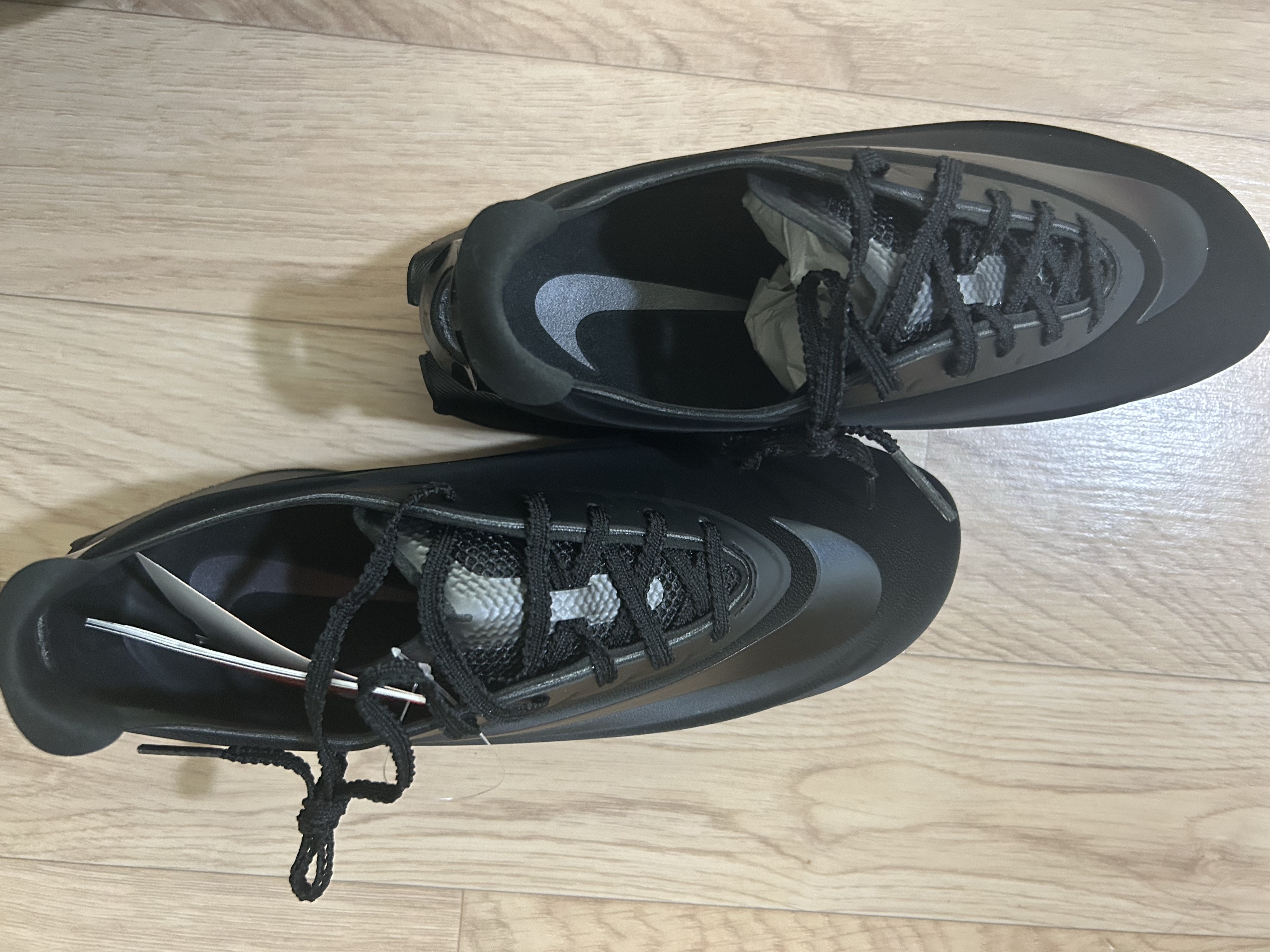 (W) Nike First Sight Noir Black 착용 스타일