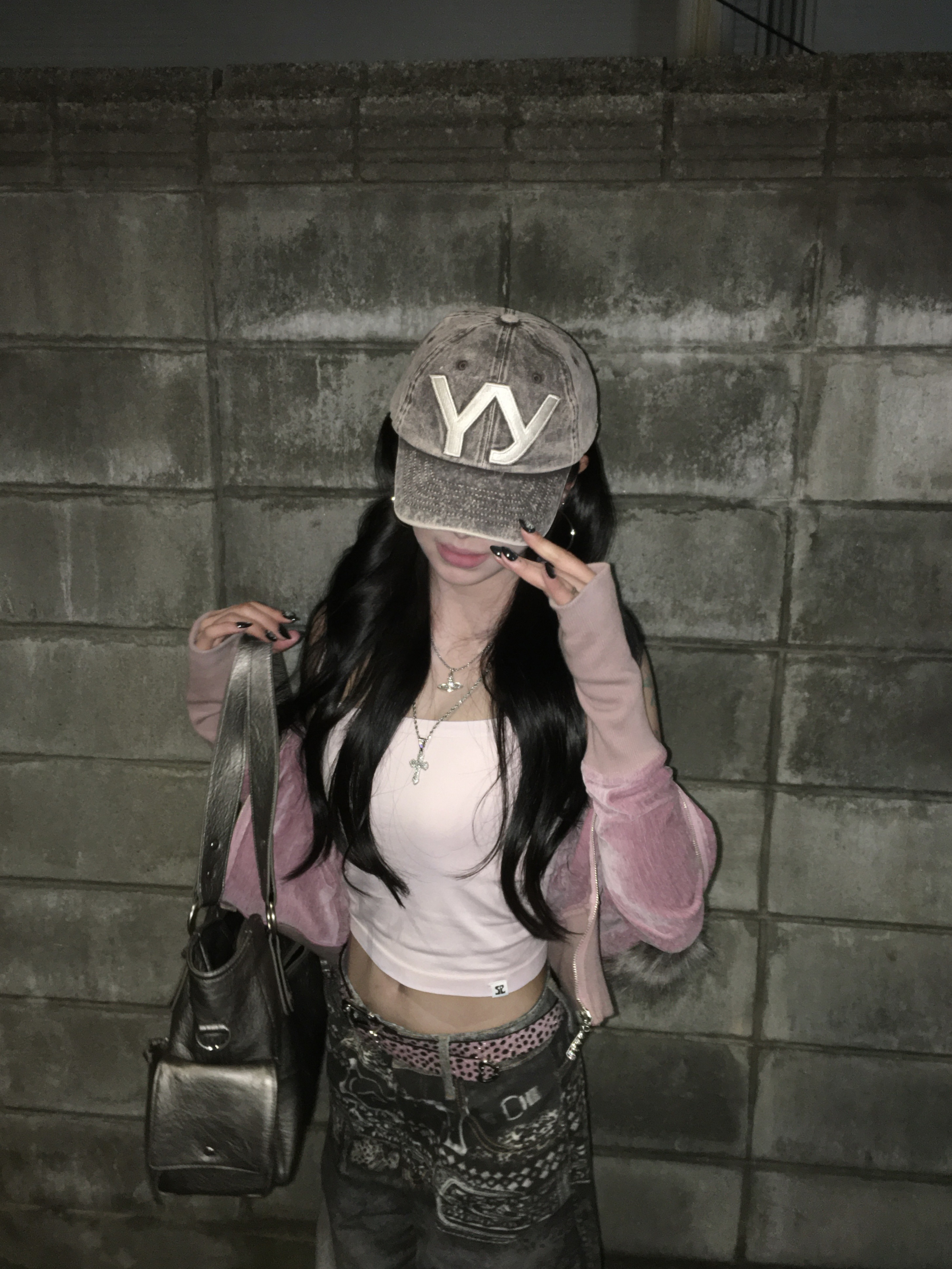 Vivienne Westwood Mini Bas Relief Pendant Silver, Open Yy Cotton Ball Cap Brown 착용 스타일 - 8