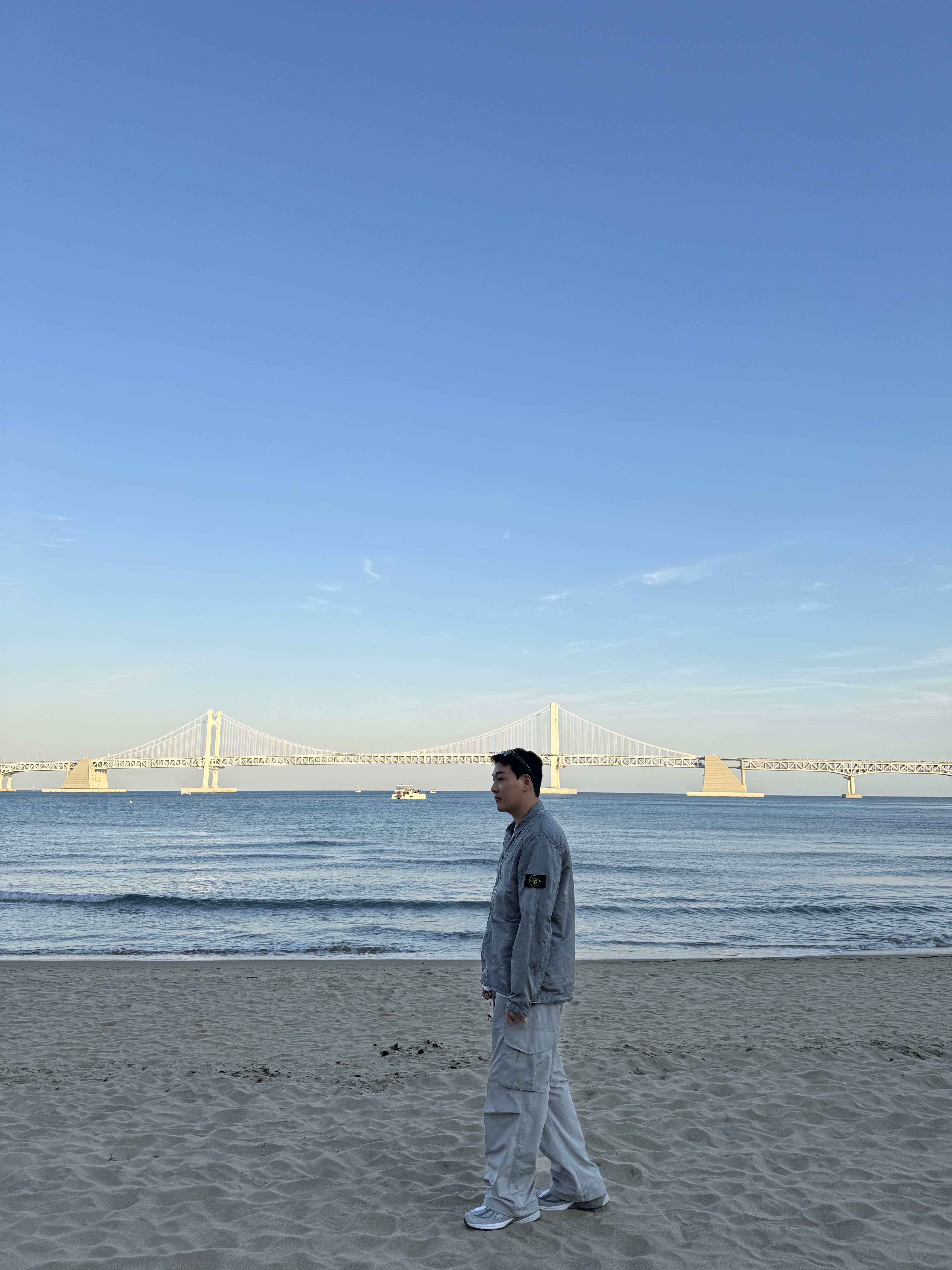 Stone Island 1200005 Nylon Metal in Econyl Overshirt with Pocket and Two-Way Zipper Pearl Grey - 25SS 착용 스타일 - 7