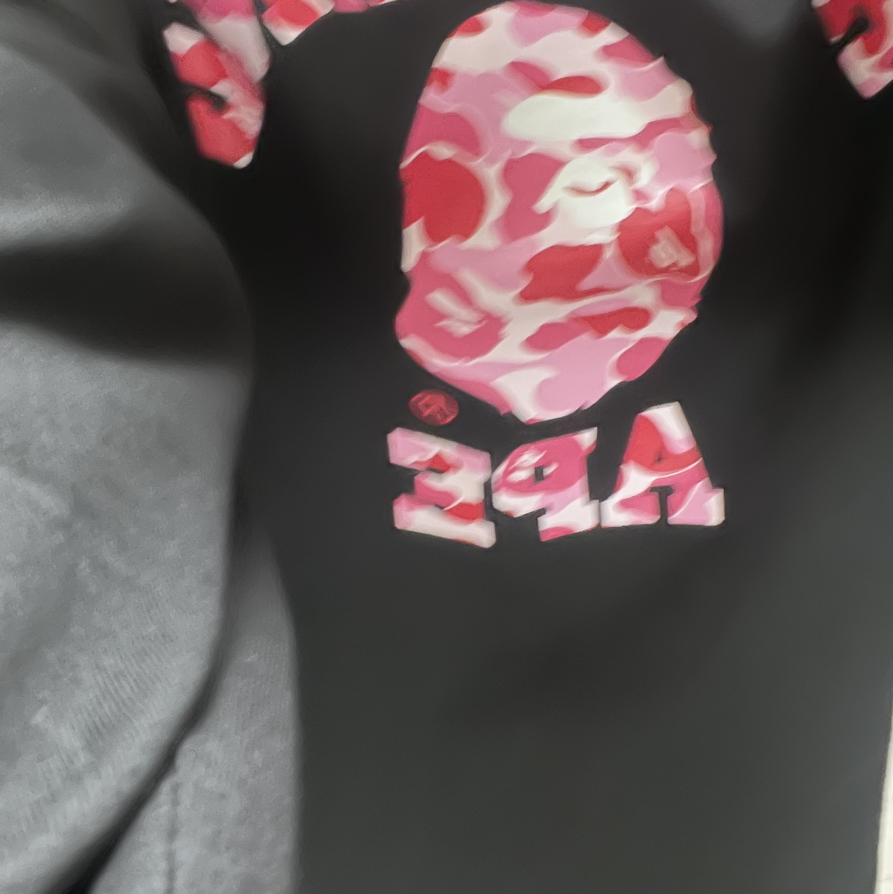 BAPE ABC Camo College L/S T-Shirt Black Pink 착용 스타일