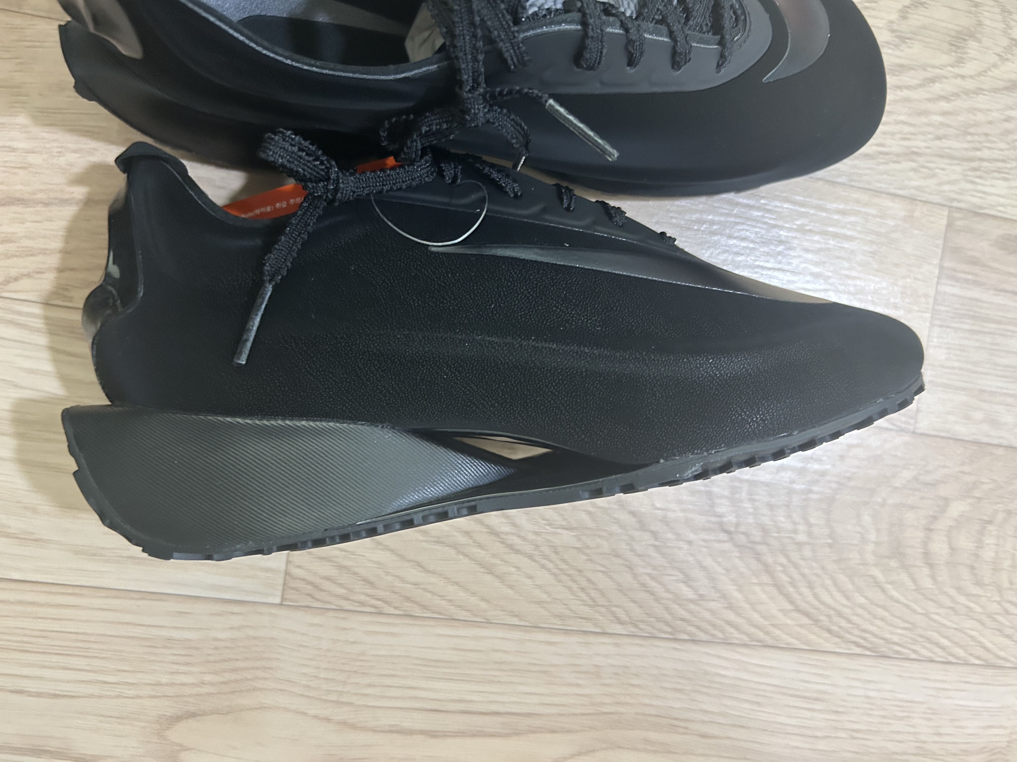 (W) Nike First Sight Noir Black 착용 스타일