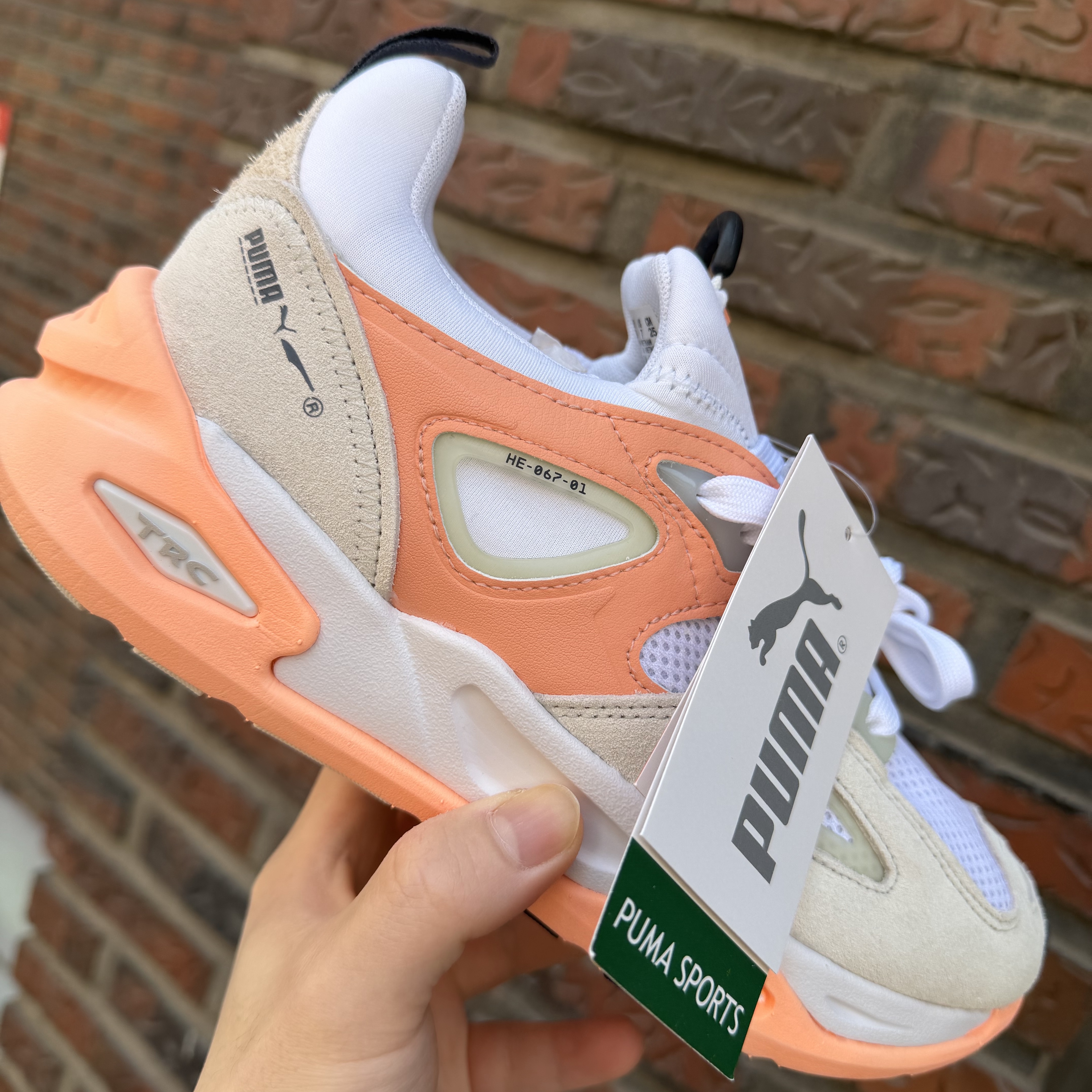 Puma TRC Blaze Lifestyle White Peach Pink 착용 스타일