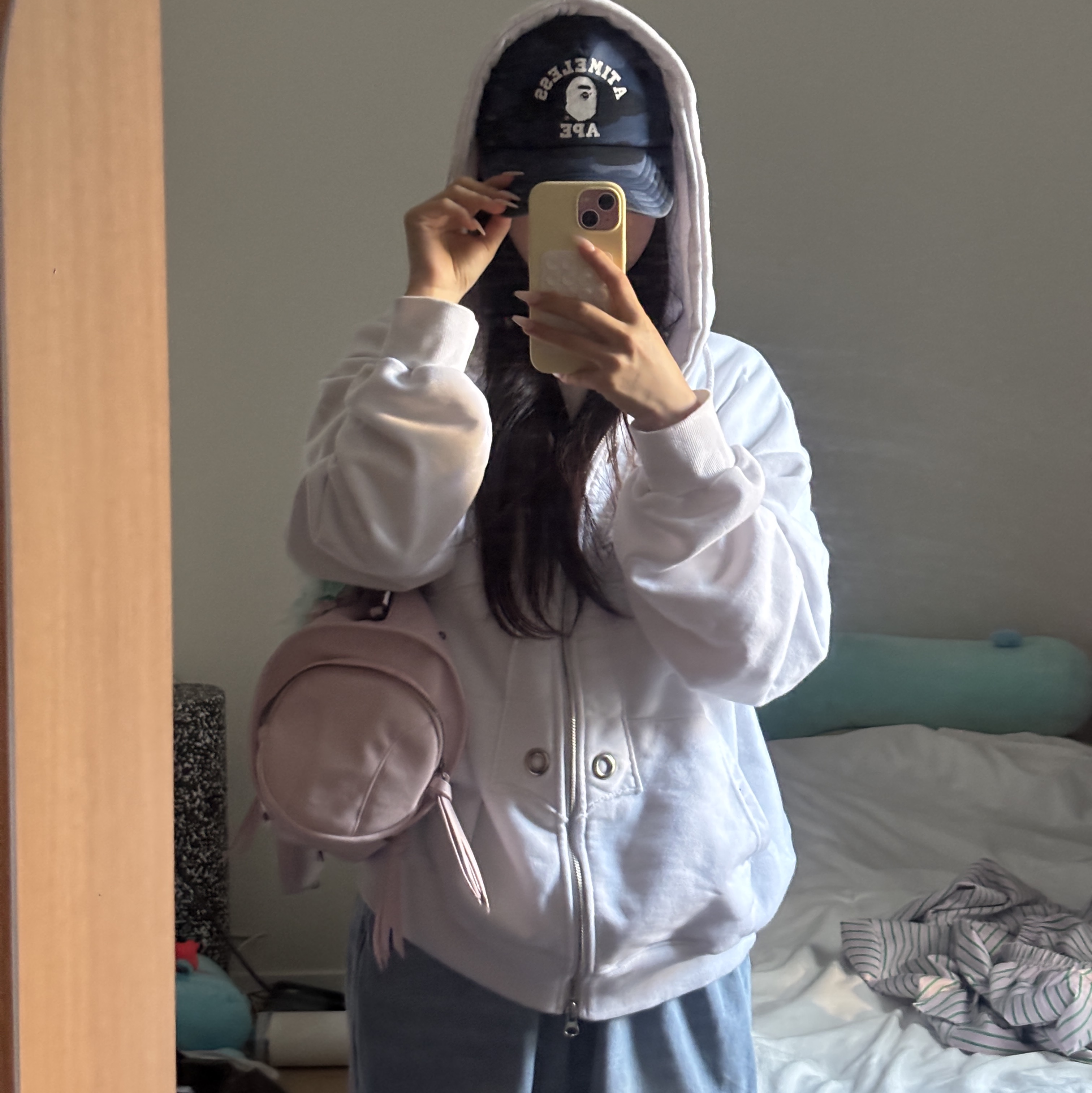 BAPE x JJJJound Color Camo College Mesh Cap Navy, Apple AirPods Max Lightning Space Gray (Korean Ver.) 착용 스타일 - 2