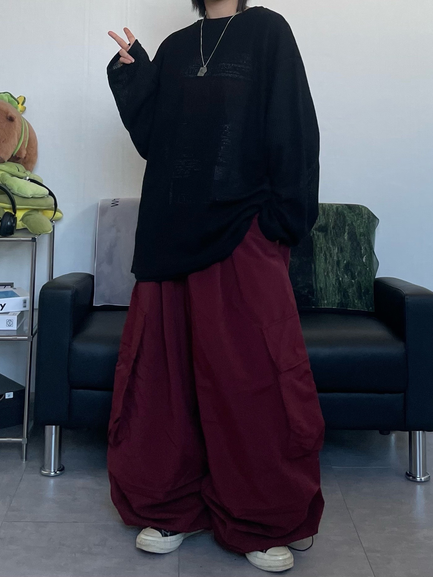 Converse x Play Comme des Garcons Chuck 70 Ox Black, Hello Sunrise Fish Oval Logo Relaxed Fit 6P Cap Black 착용 스타일 - 5