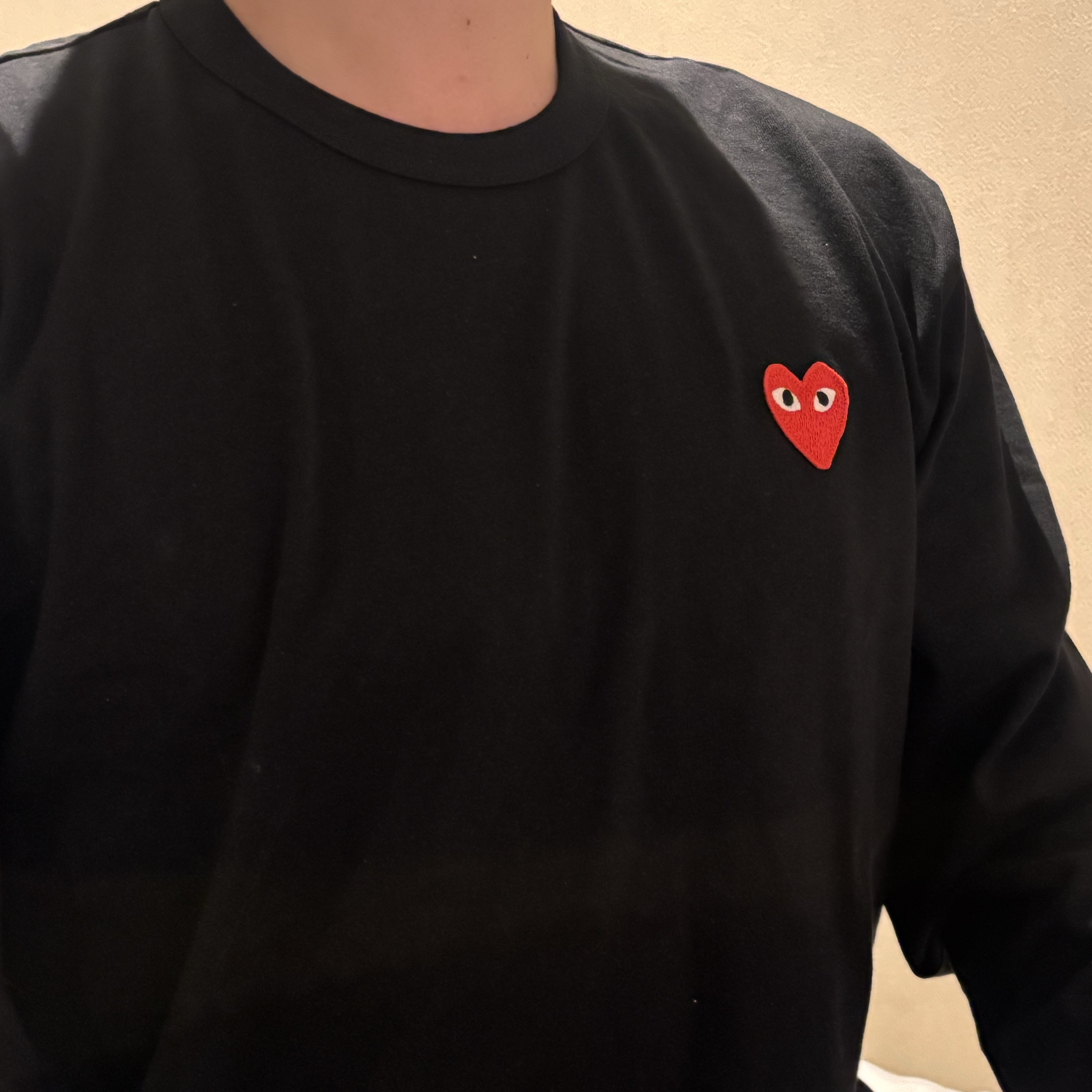 Play Comme des Garcons LS T-Shirt Black 착용 스타일