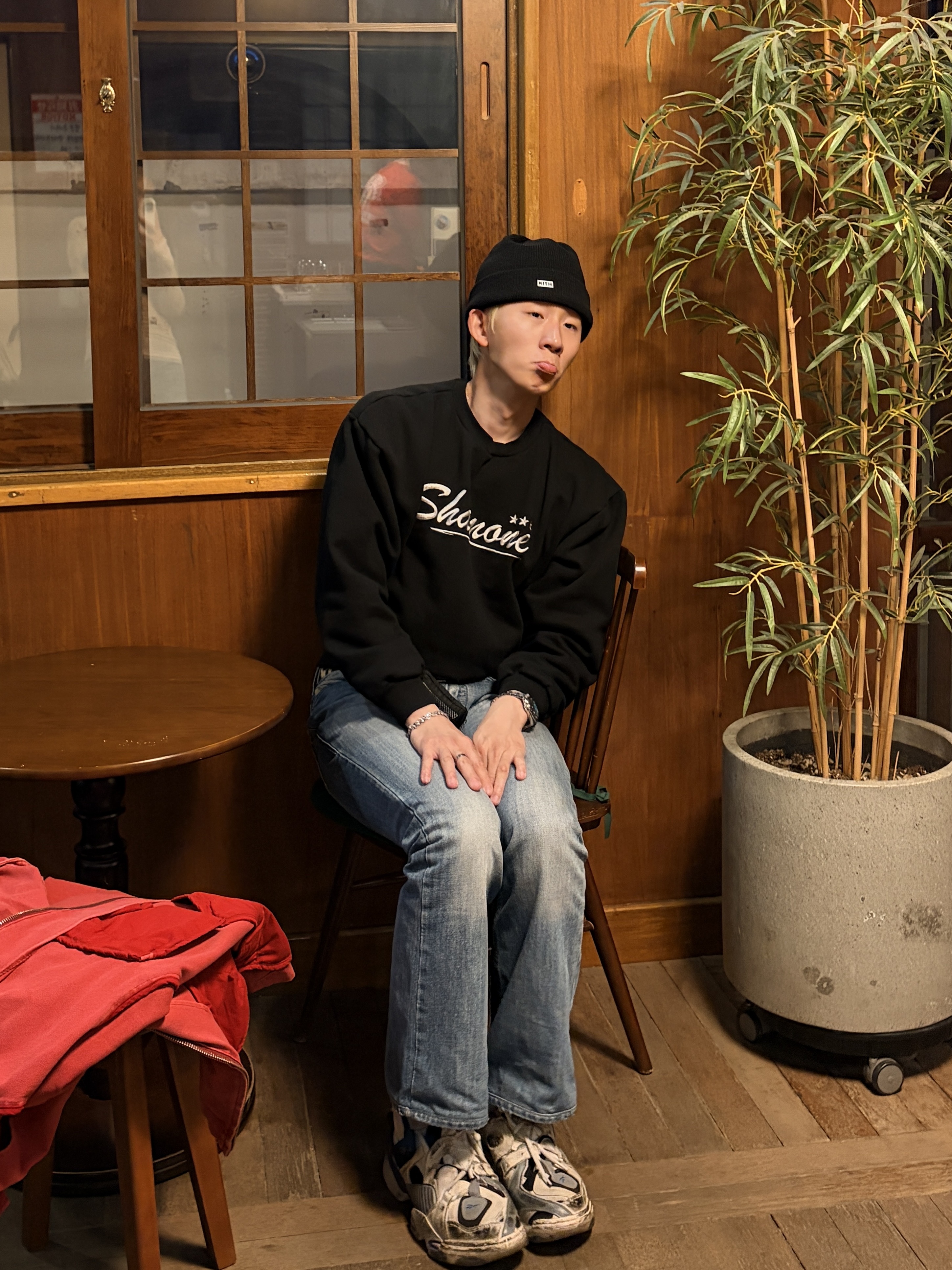Kith Classic Beanie Extent, Reebok x Vetements Genetically Modified Pump Dirty Chalk 착용 스타일 - 2
