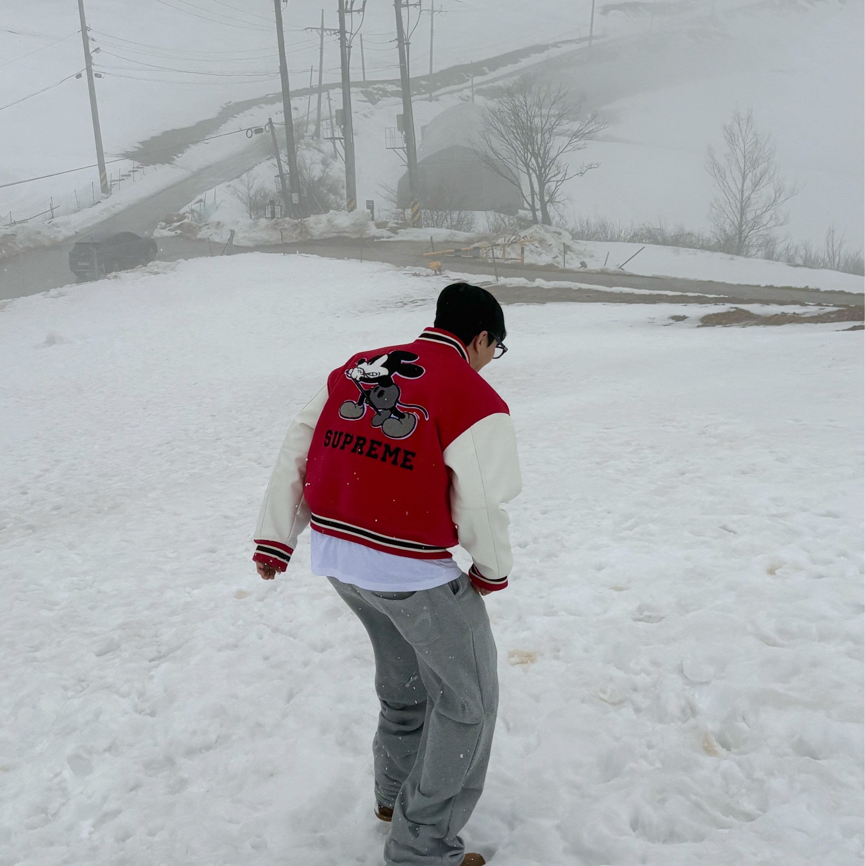 Supreme x Number (N)ine x Mickey Mouse Varsity Jacket Red - 25FW, NONPARKING X kinchi N Road Boots Brown 착용 스타일 - 3