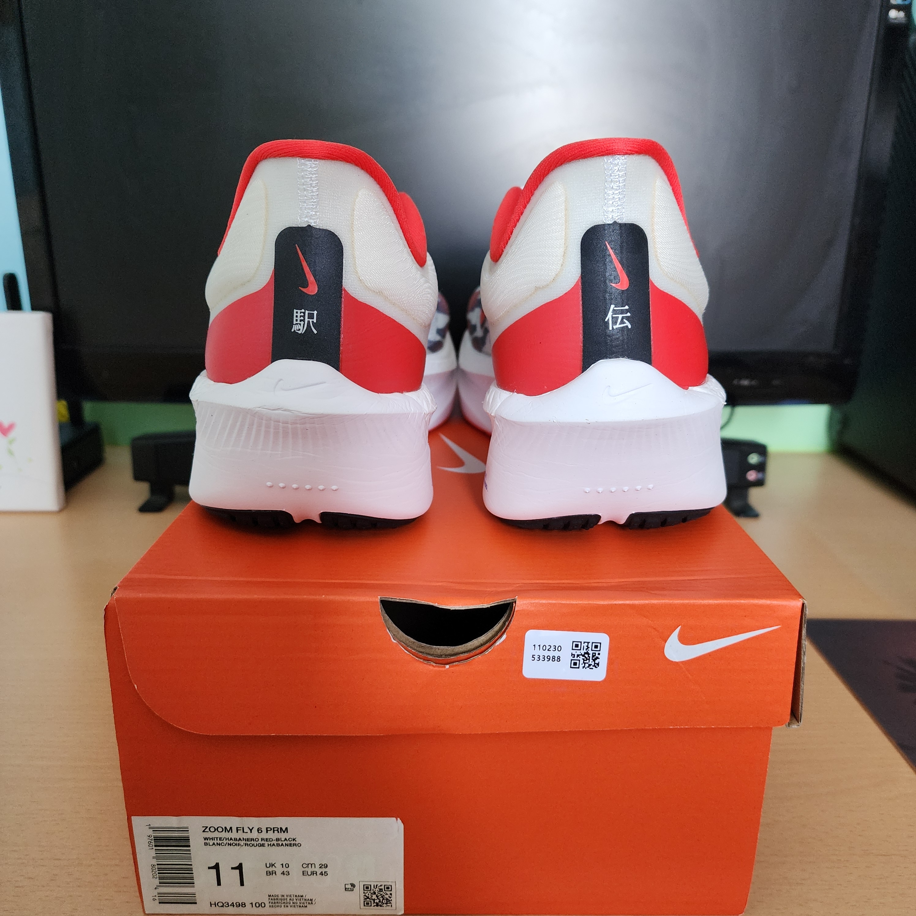 Nike Zoom Fly 6 PRM White Habanero Red 착용 스타일 - 3